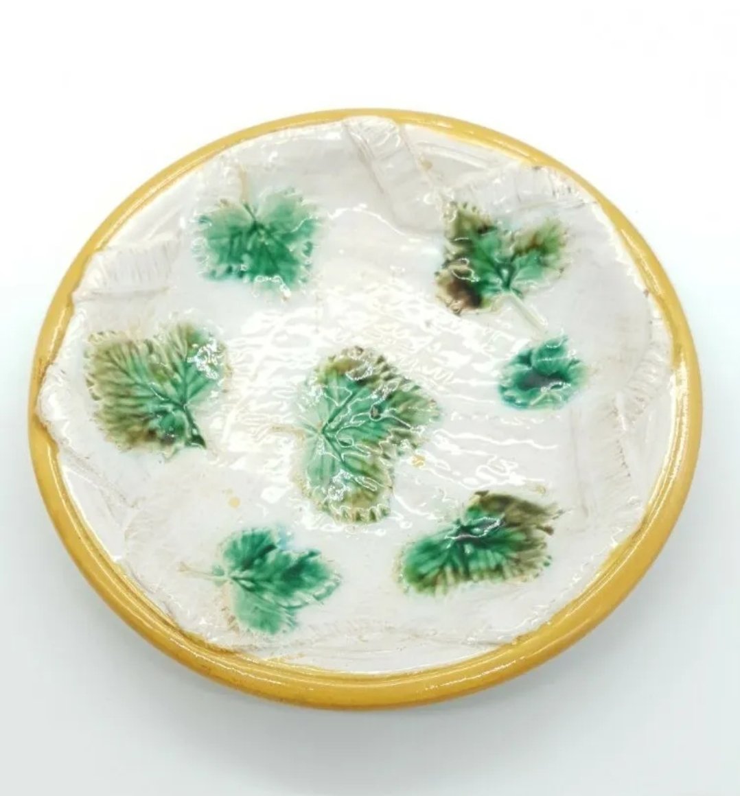 George Jones Majolica Plate Strawberry Leaf Pattern - Image 3