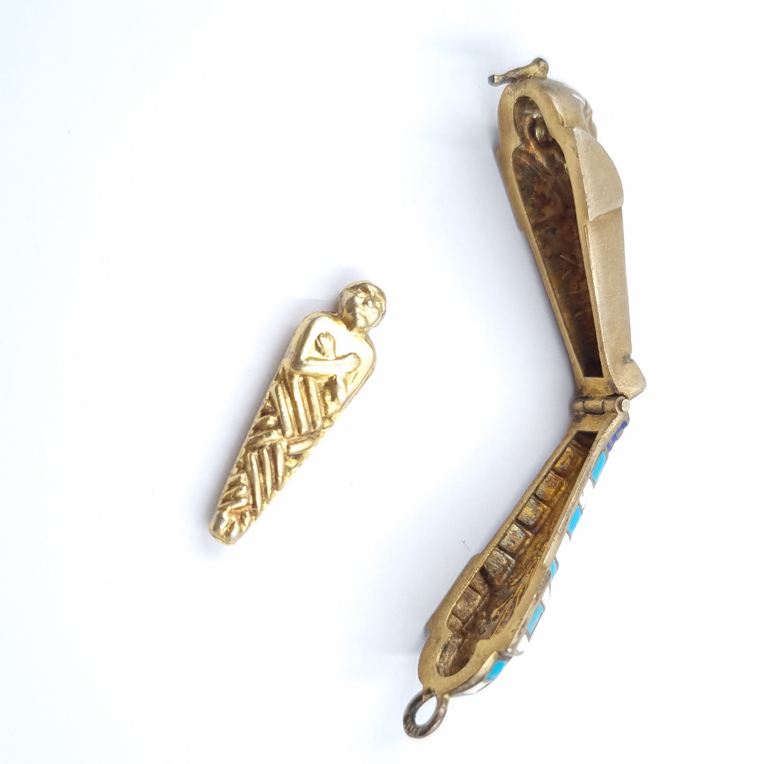 Art Deco Egyptian Sarcophagus Silver Pendant with Mummy: Unique and intriguing c1920s - Image 4