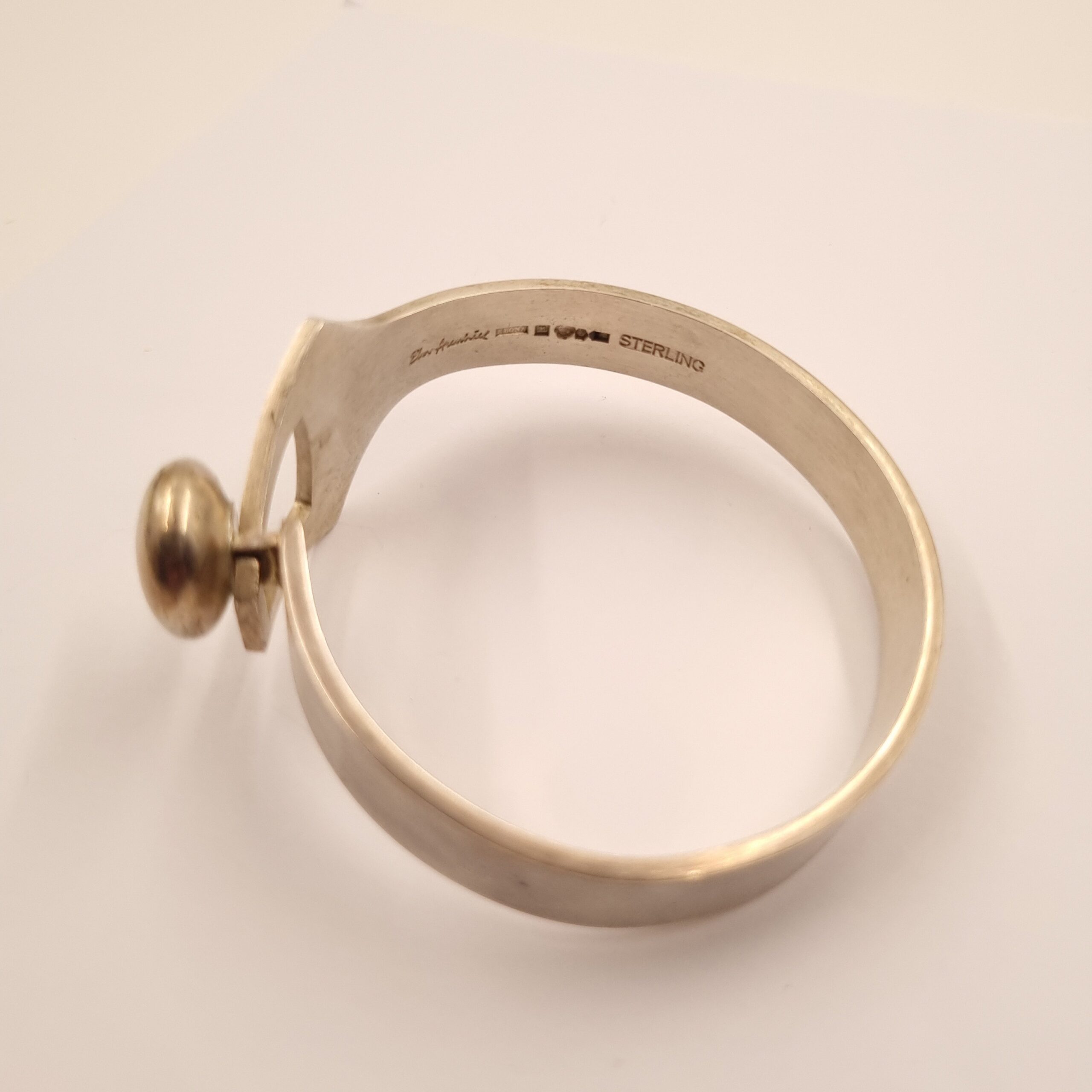 Elon Arenhill Bangle: Sterling Silver Hallmarked 1957 Malmo Sweden. Modernist Design - Image 5