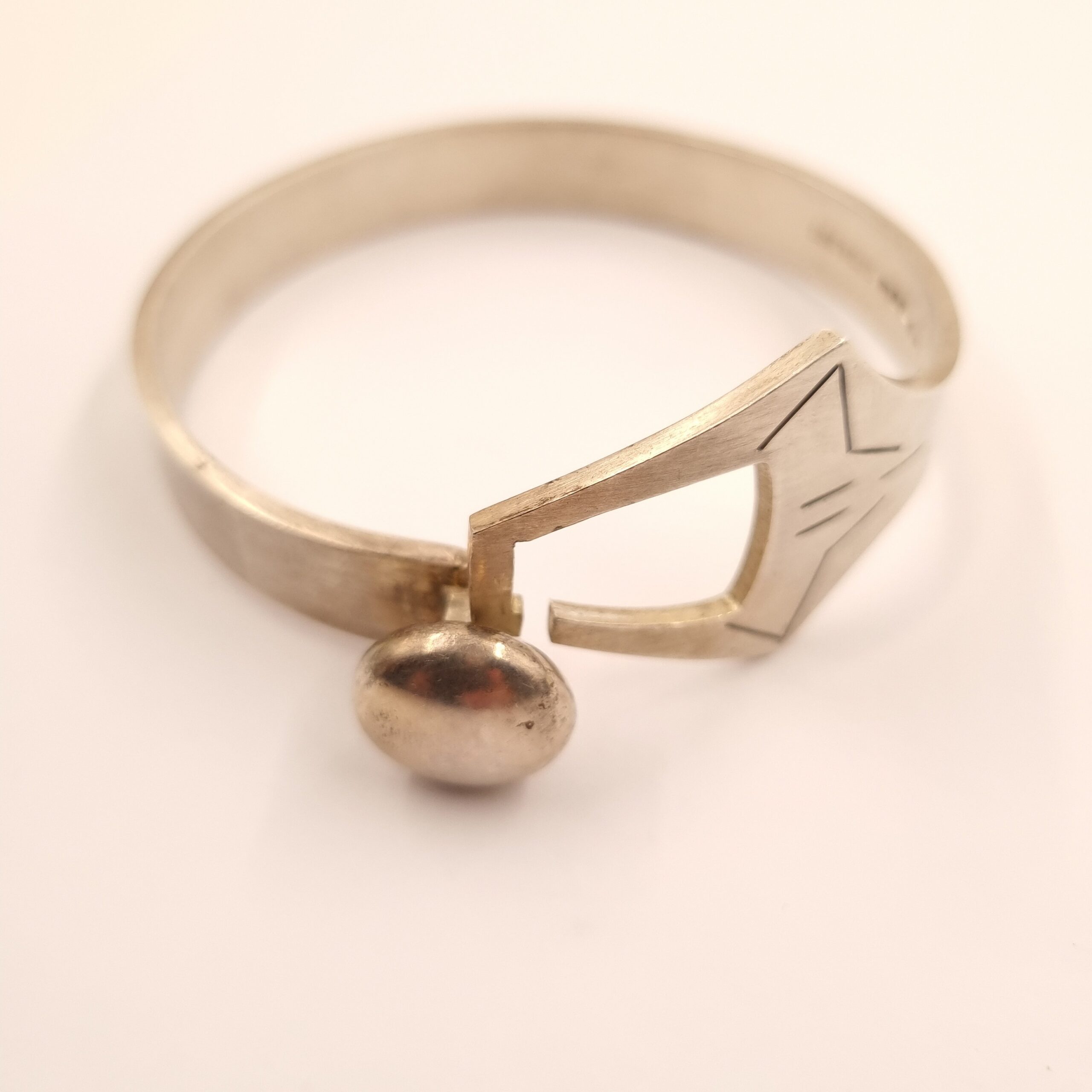 Elon Arenhill Bangle