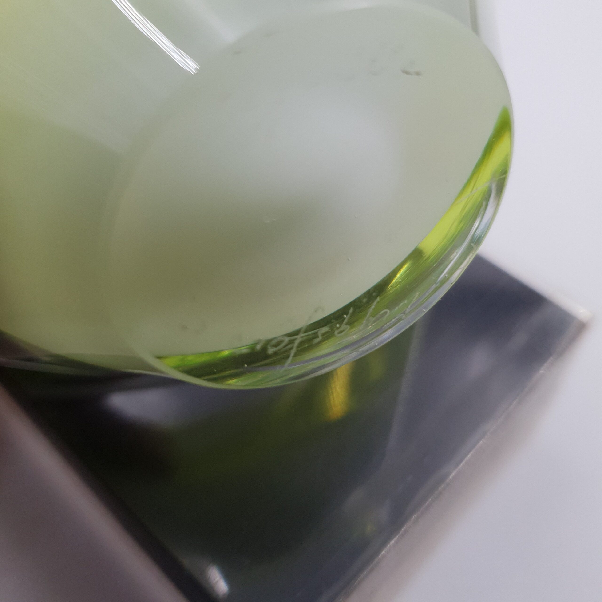 Vintage Flygsfors Coquille Bowl: Yellow & White Glass Encased in Clear Glass | 1959 Swedish Design by Paul Kedelv - Image 2