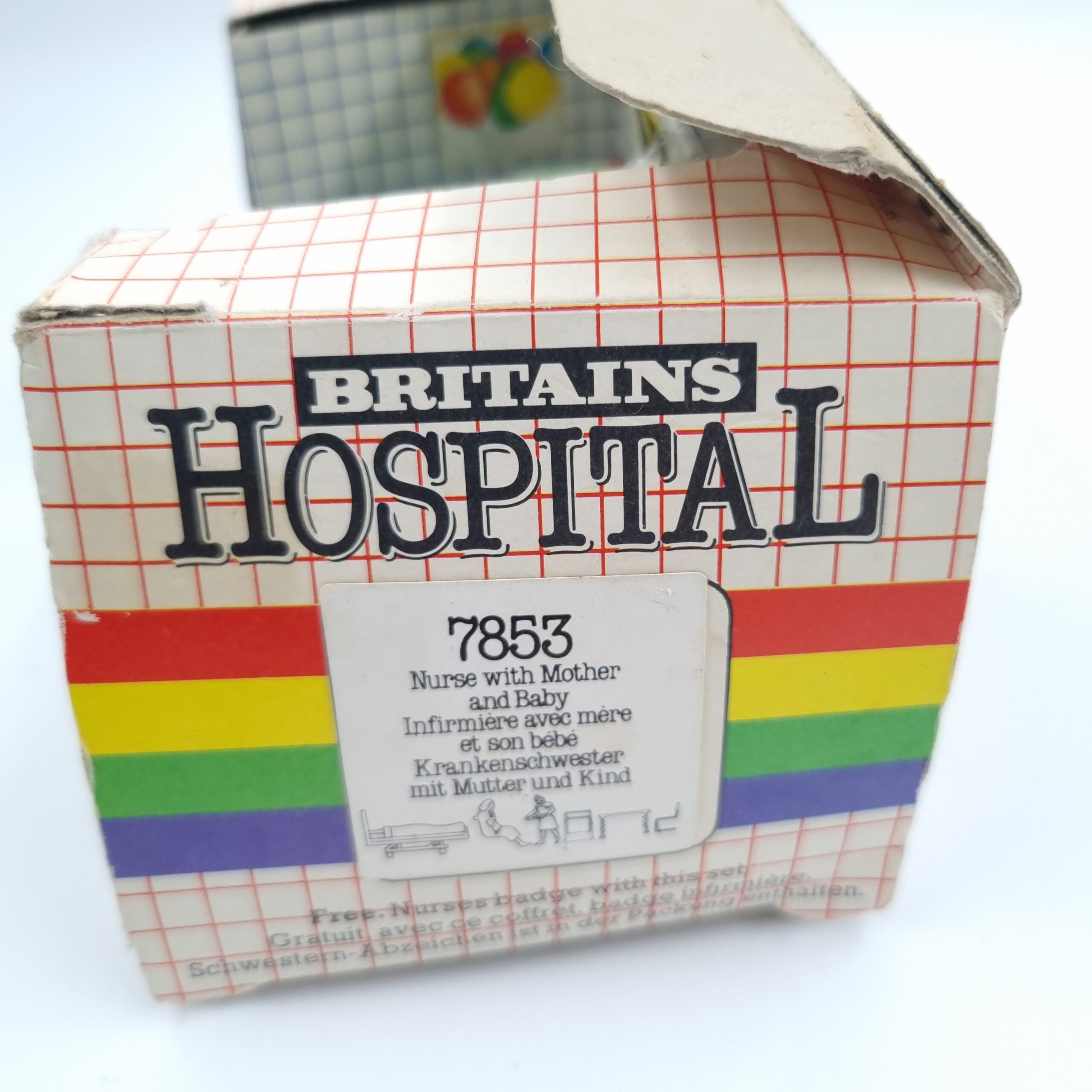 Britains Hospital 7853 Nurse with Mother and Baby - Image 4