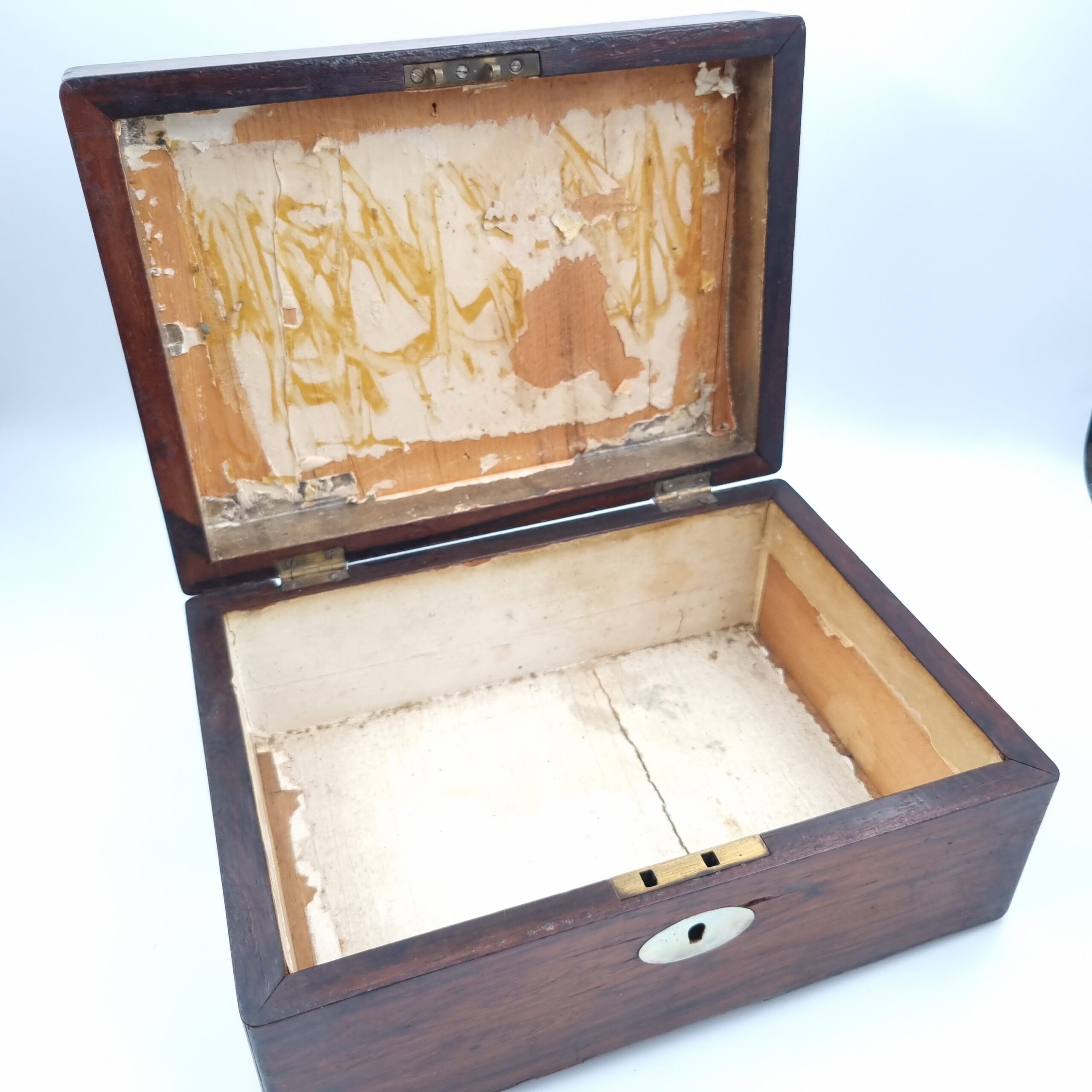 Victorian Rosewood Work Box with Mother of Pearl Inlay - Image 3