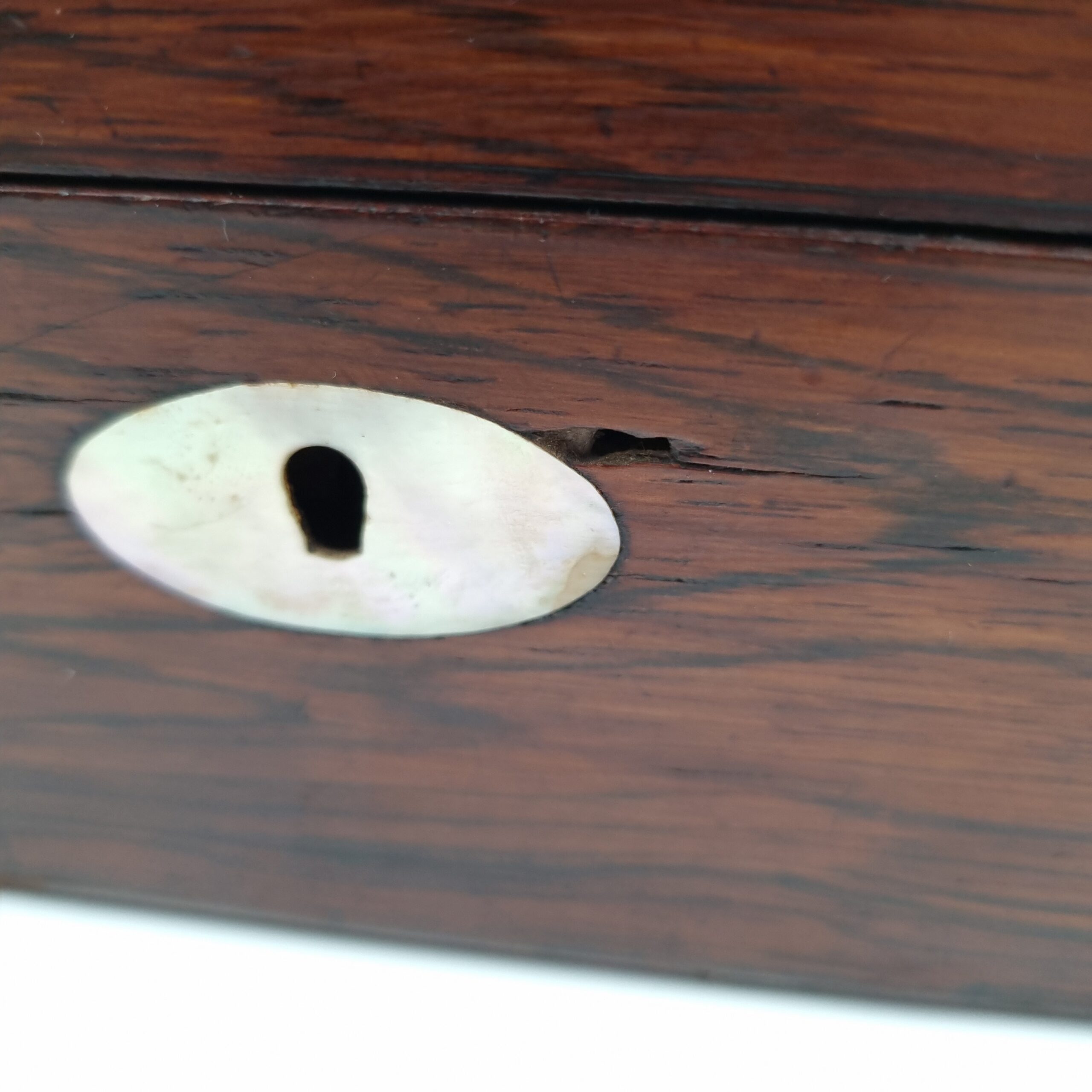 Victorian Rosewood Work Box with Mother of Pearl Inlay - Image 6