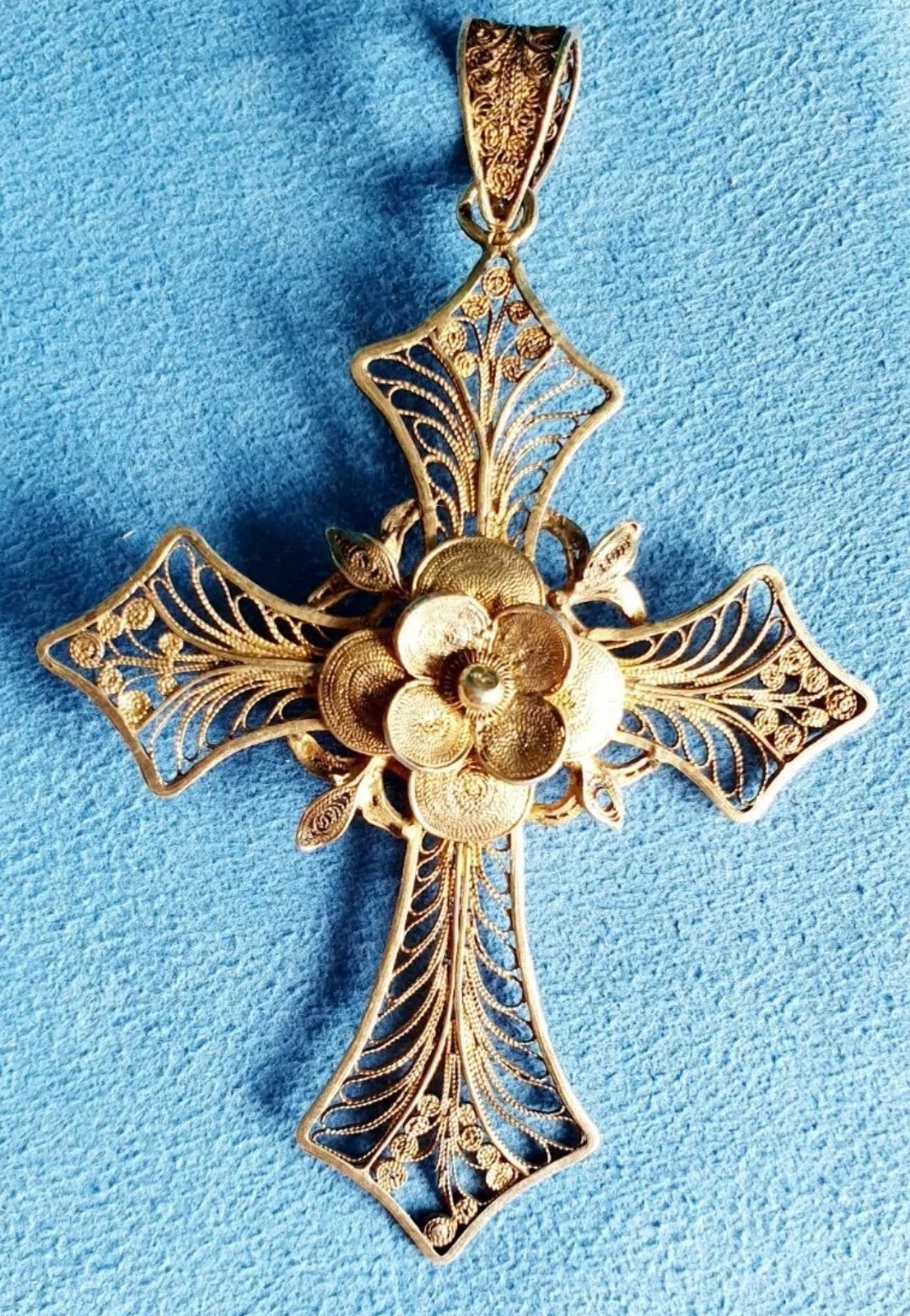 Antique Silver Gilt Filigree Cross. 