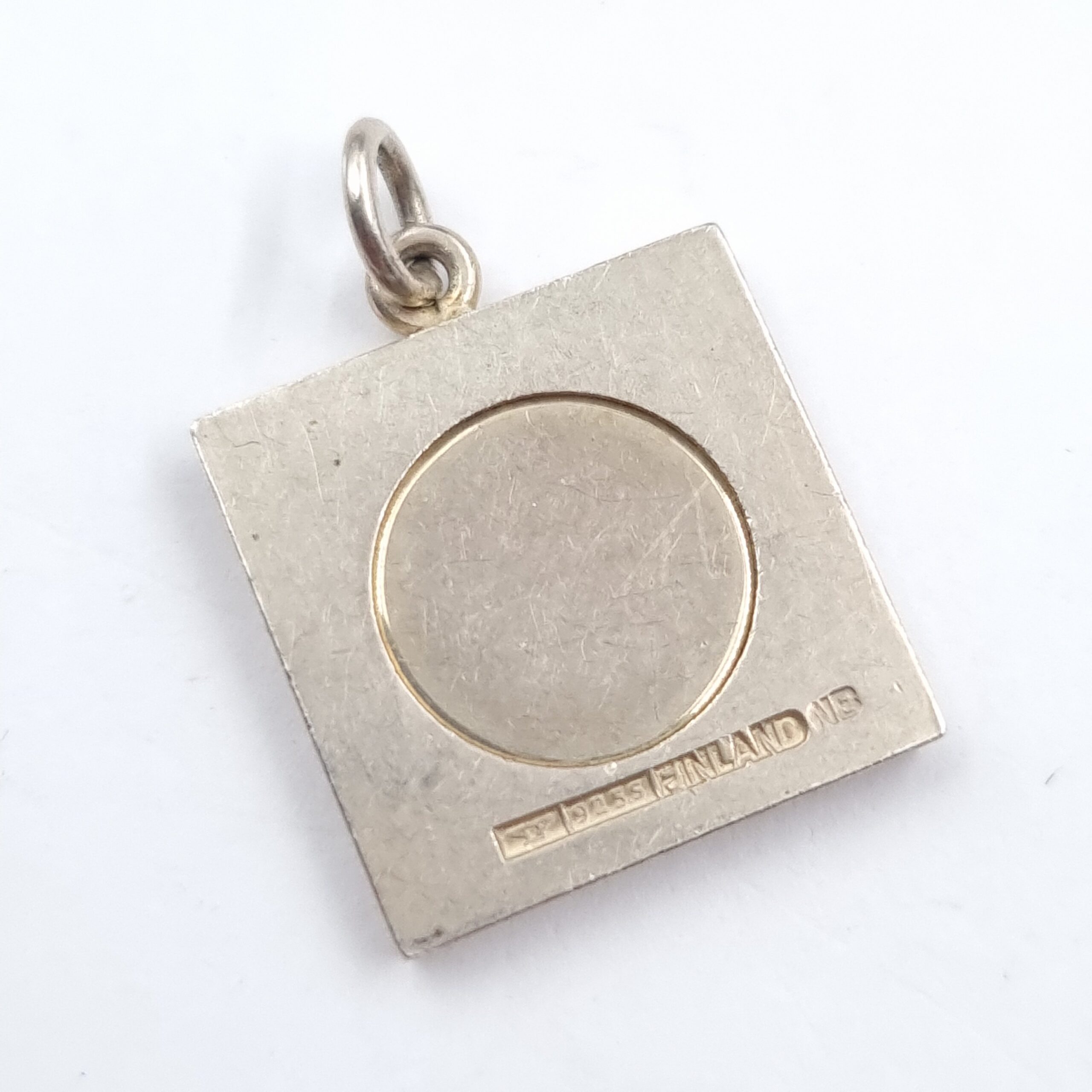 Nina Breddal for Kupittaan Kulta Aquarius Pendant | Square shape made in Finland c 1970s - Image 2