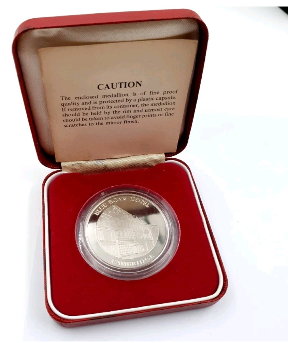Boars Head Hotel Cambridge Proof Coin Medal 1693 To 1986 Cased - Image 3