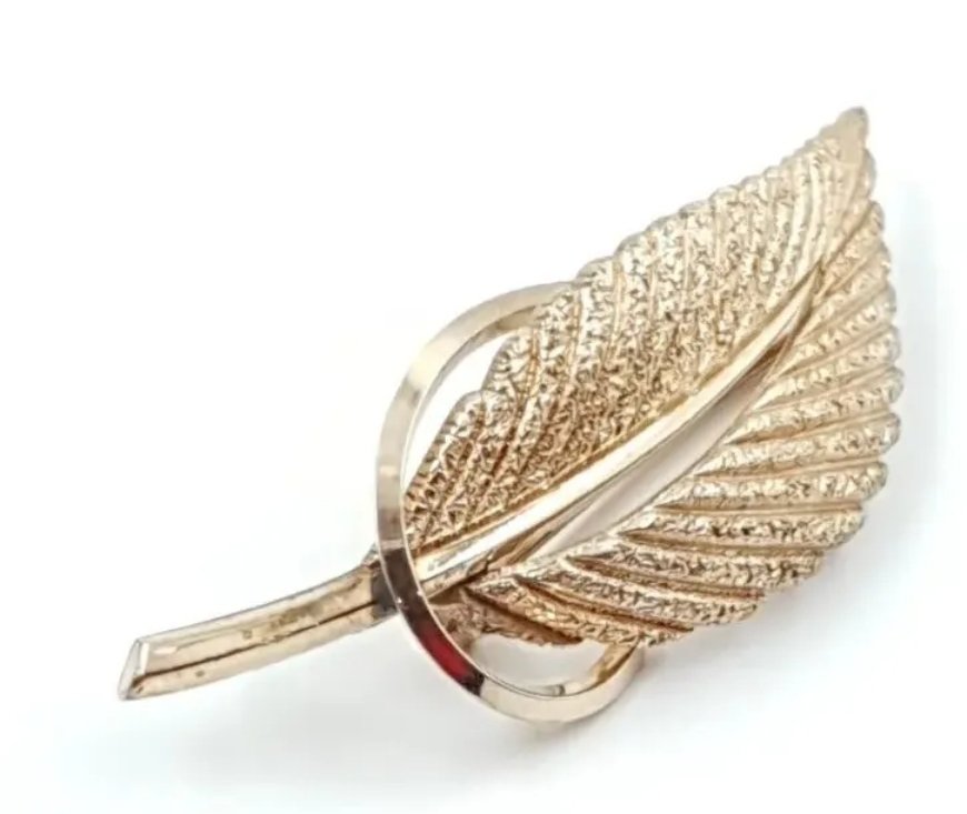 Kollmar & Jourdan Brooch in Rolled Gold | Textured Leaf | Vintage Mid Century - Image 2