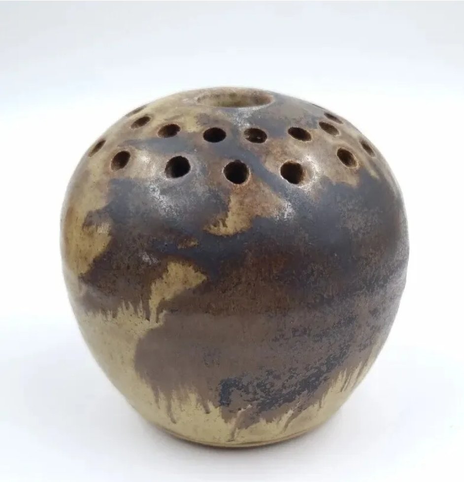 Peter Turner Studio Pottery Coggeshall Pottery Pot Pourri Vase. Approx 8cm high. - Image 2