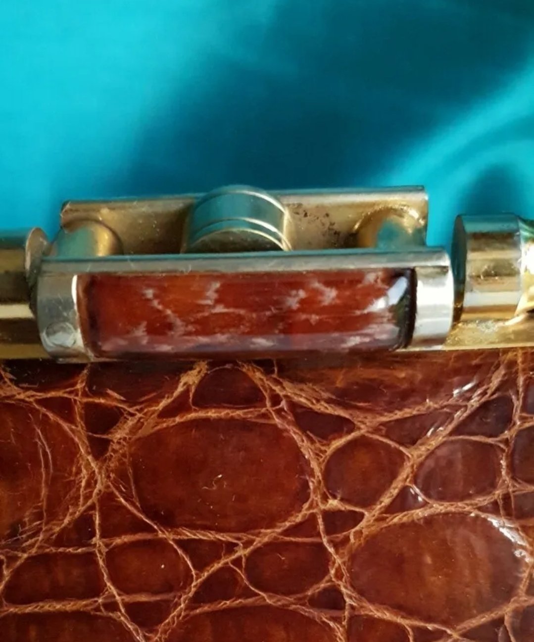 1950s Crocodile Leather Bag Made In Singapore | Vintage Frame Handbag - Image 4