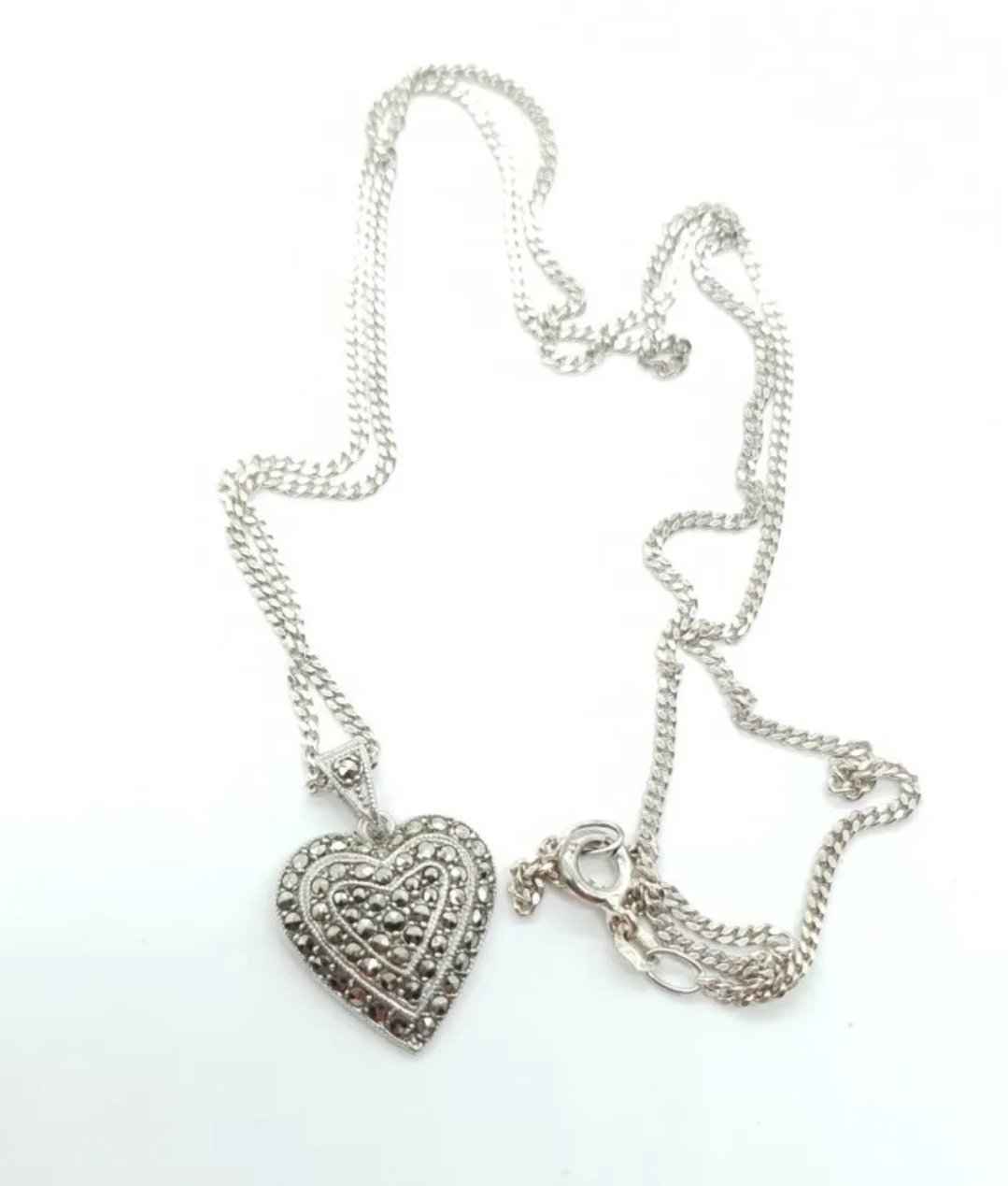 Vintage Silver Heart Pendant with Marcasites. Hallmarked with Italian 22in Curb Chain - Image 2