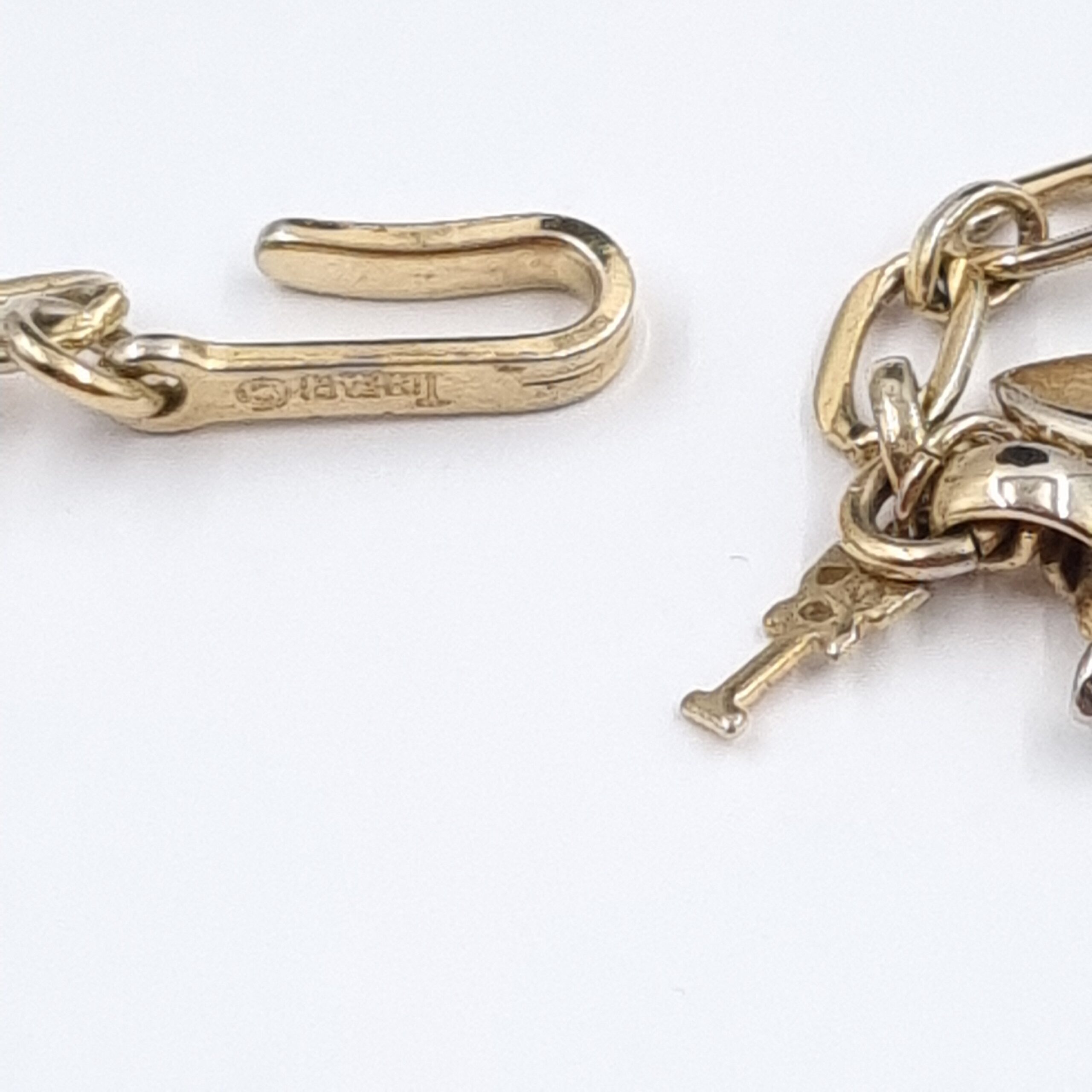 Crown Trifari Necklace Brushed Gold Tone Leaf Links c1960s - Image 3