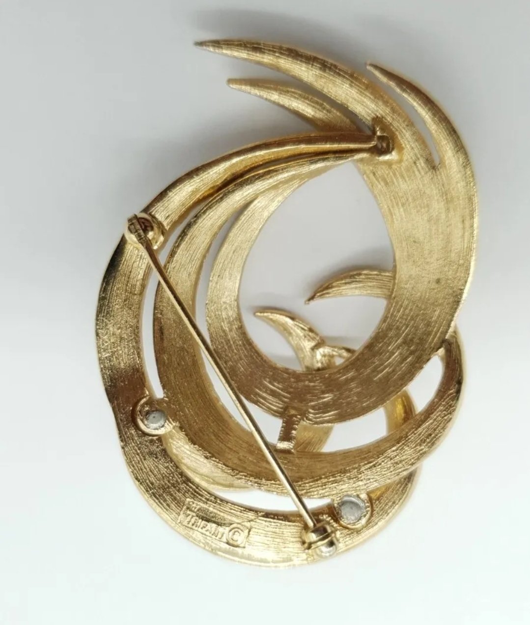 Crown Trifari Brooch White Enameled Enamel Swirl Vintage c1950s / 1960s - Image 2