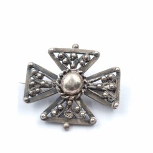 Victorian Silver Cross Pattée Brooch Cannetille