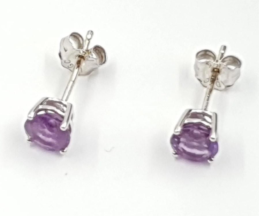 White Gold Amethyst Stud Earrings by Blue Nile 18kt Gold - Image 4