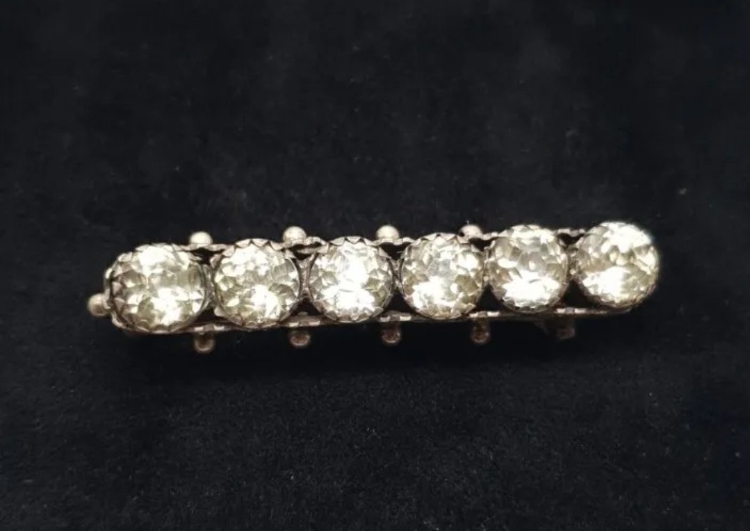 Antique Paste Bar Brooch in Silver