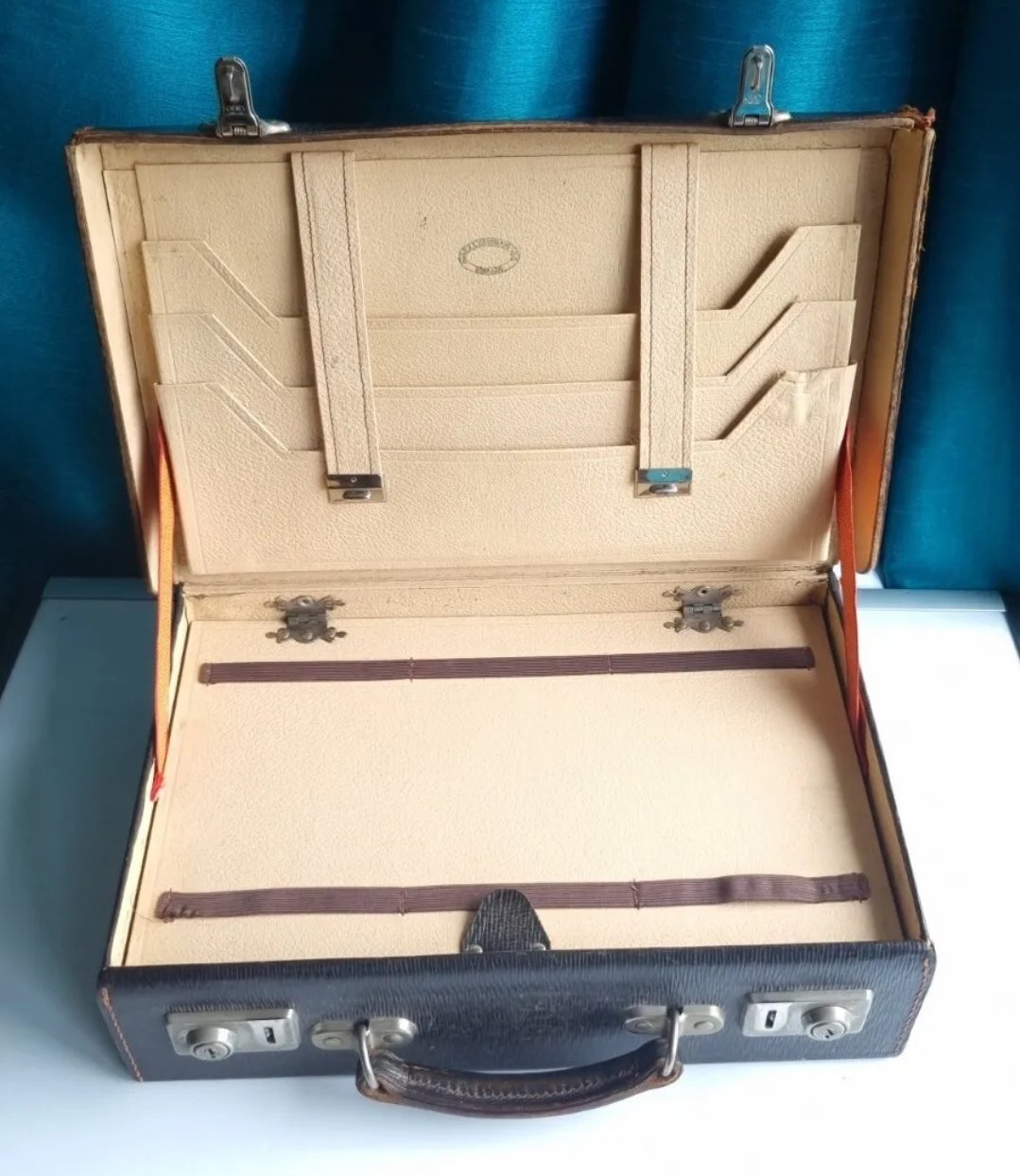 Vintage Allen & Hanburys Doctors Leather Writing Stationery Case