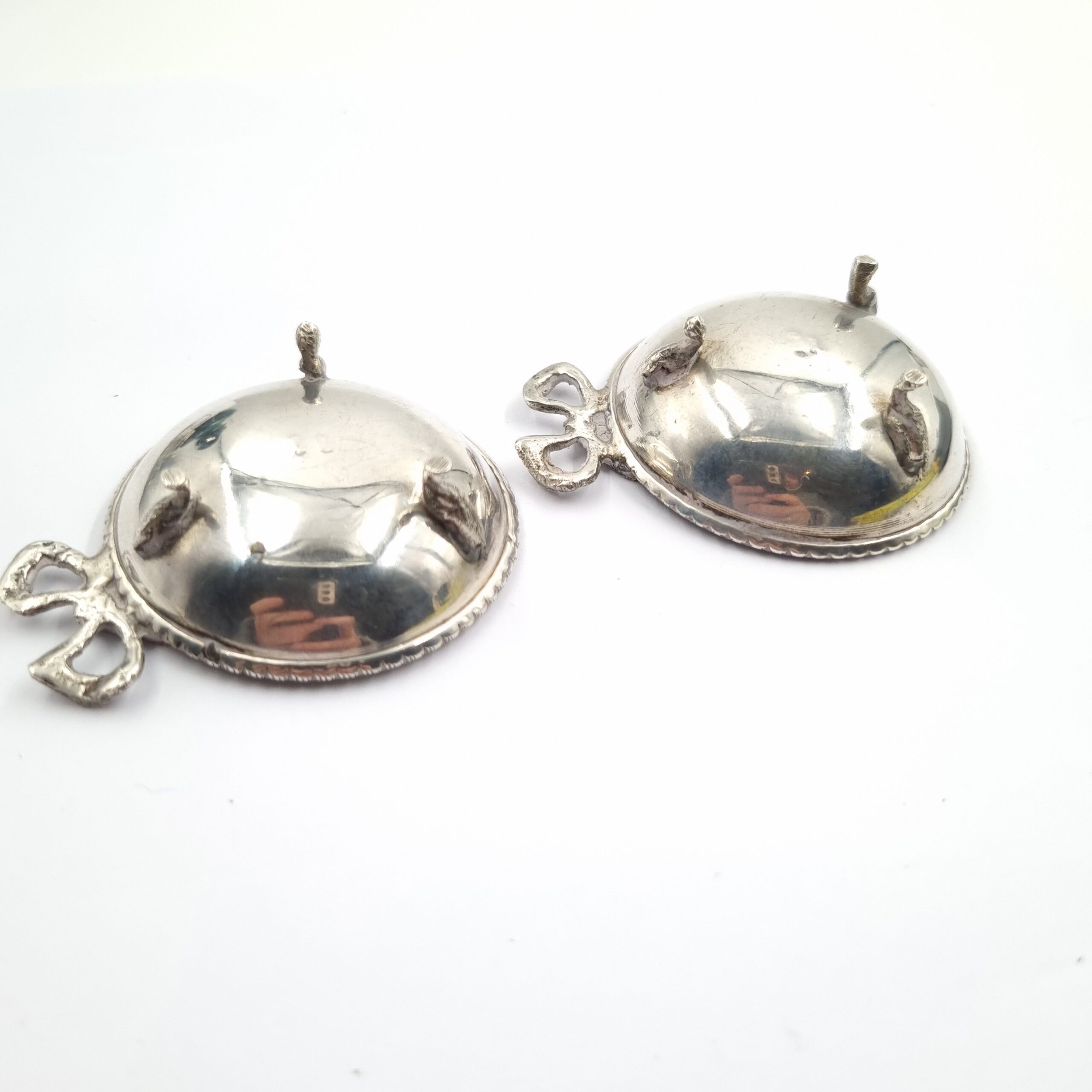 Silver Paw Foot Salts. 800 Silver Antique Salts with Bow Design - Image 2
