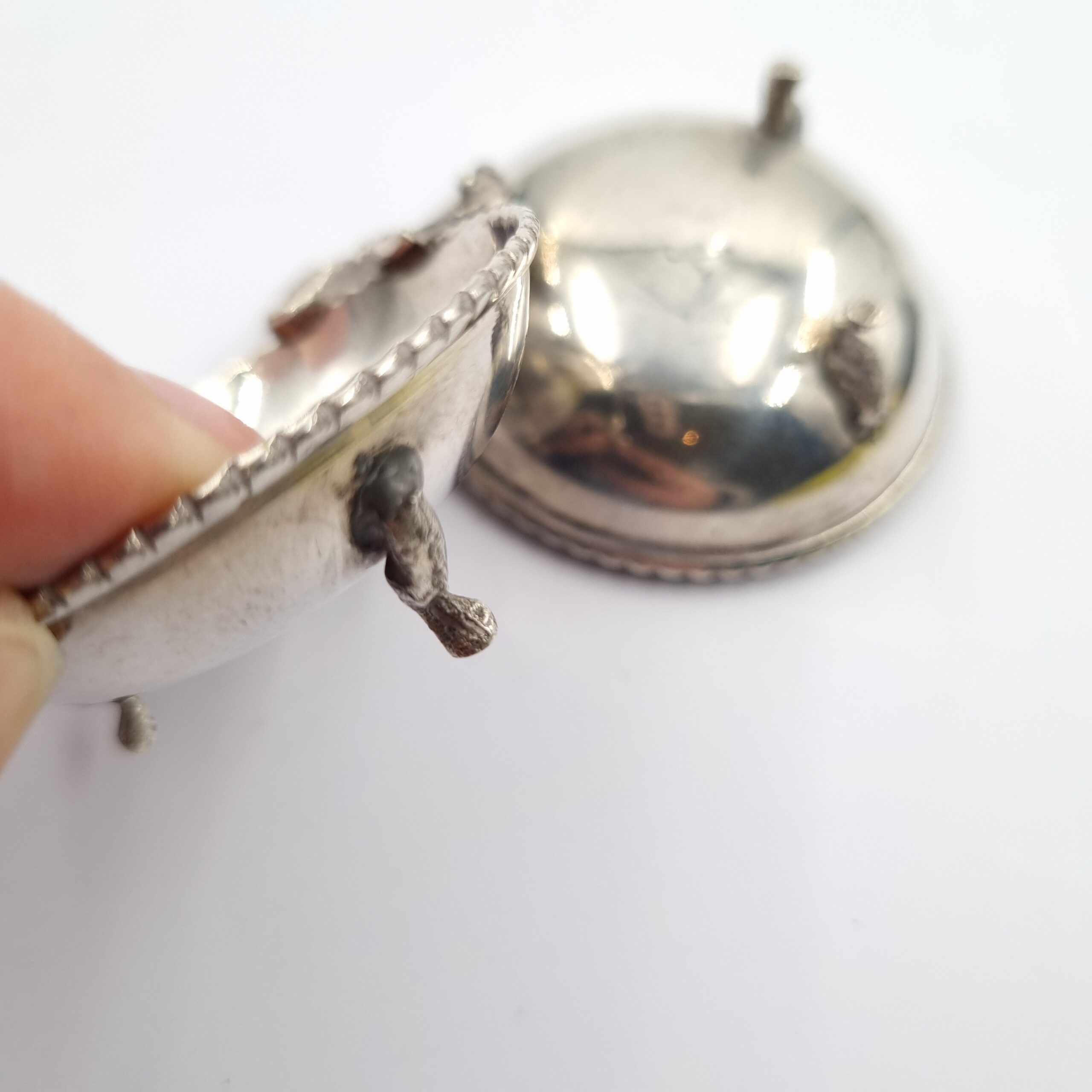 Silver Paw Foot Salts. 800 Silver Antique Salts with Bow Design - Image 3
