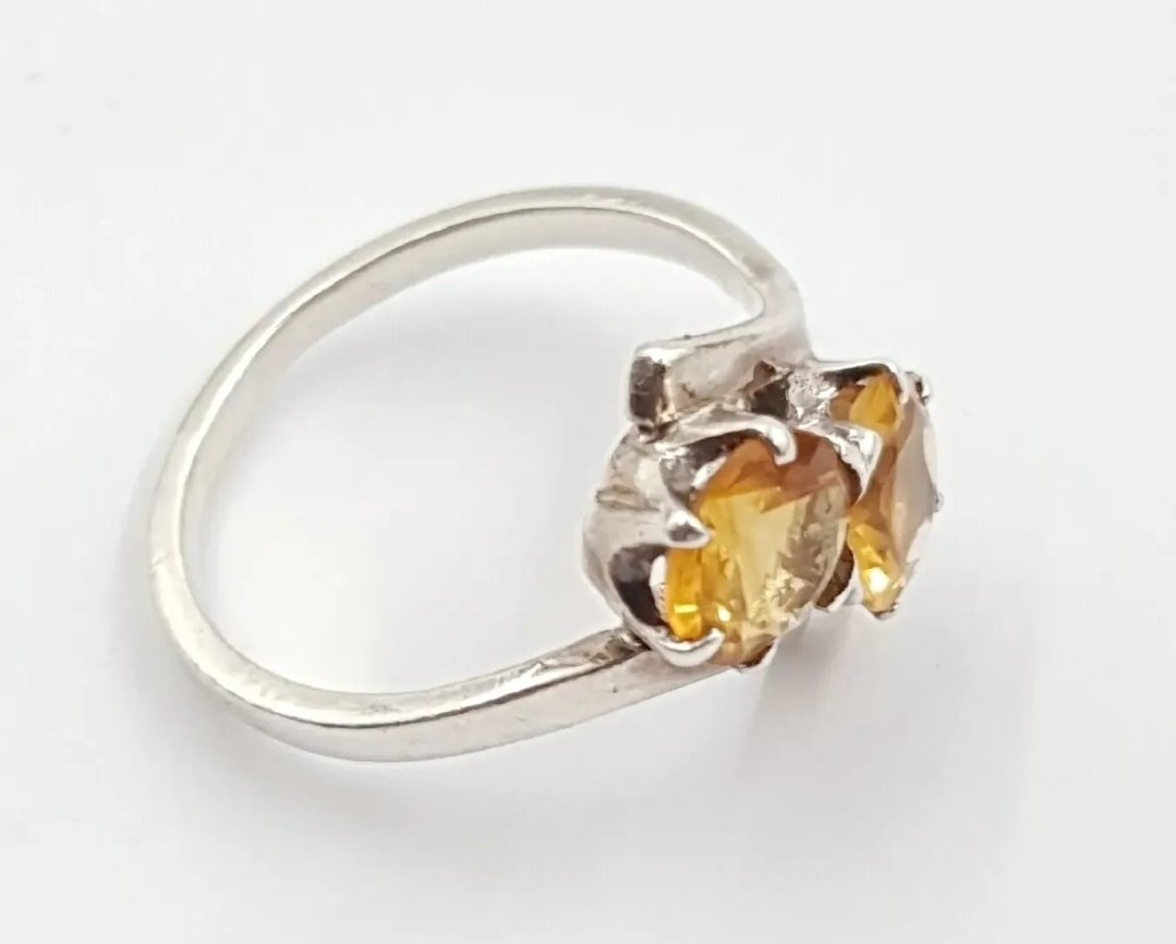 Vintage Silver & Citrine Ring Claw Set Handcrafted Size M - Image 2
