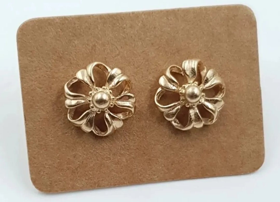 9ct Gold Stud Earrings Flower