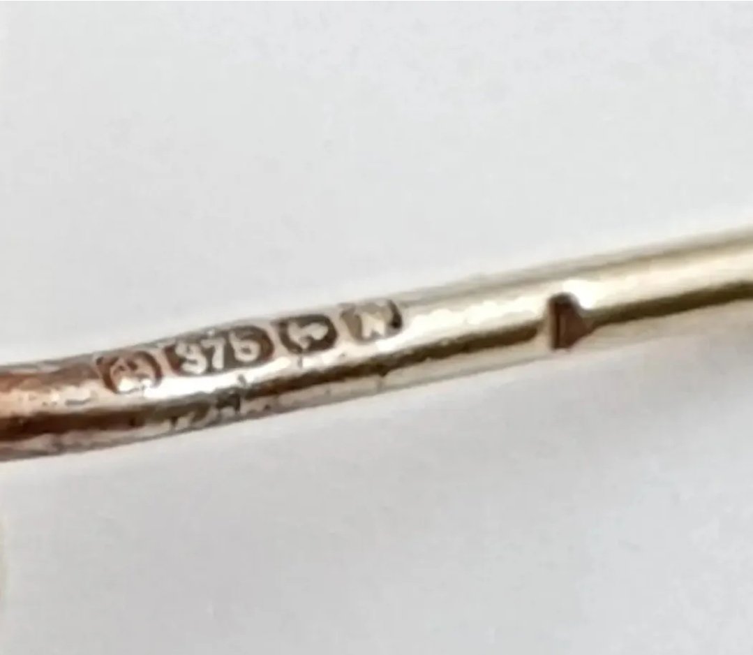 9ct Gold Stud Earrings Flower Design Hallmarked Birmingham 1989 - Image 3