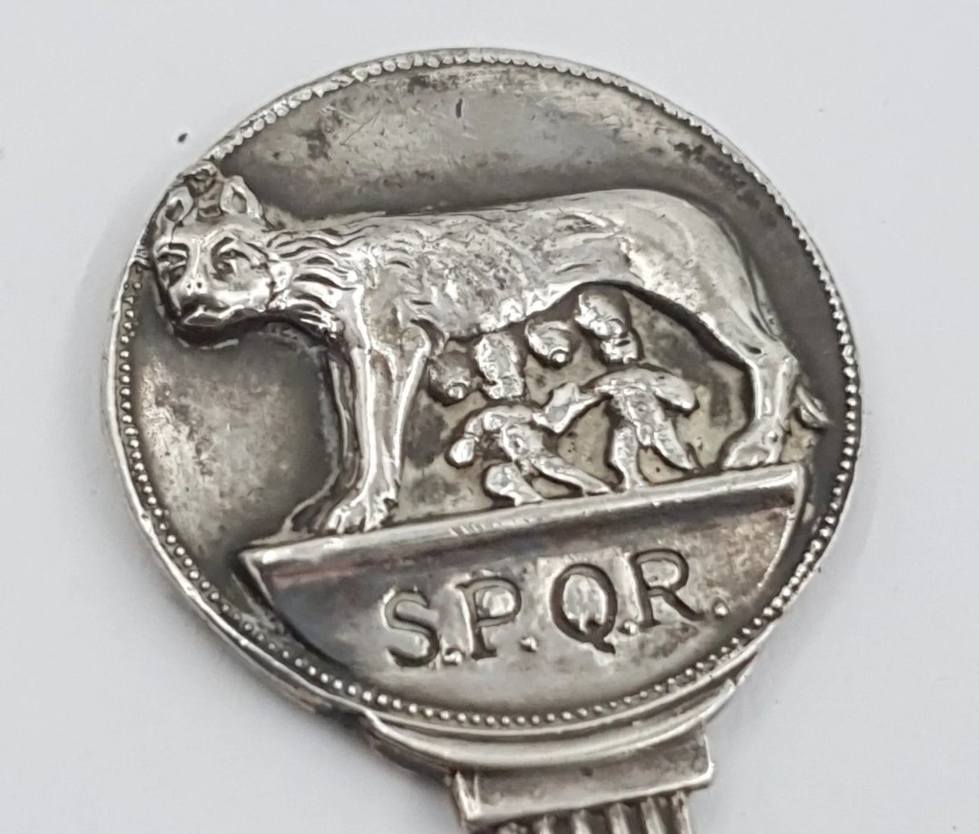 Silver Rome Bookmark SPQR She Wolf 800 Silver dated 1927 - Image 3