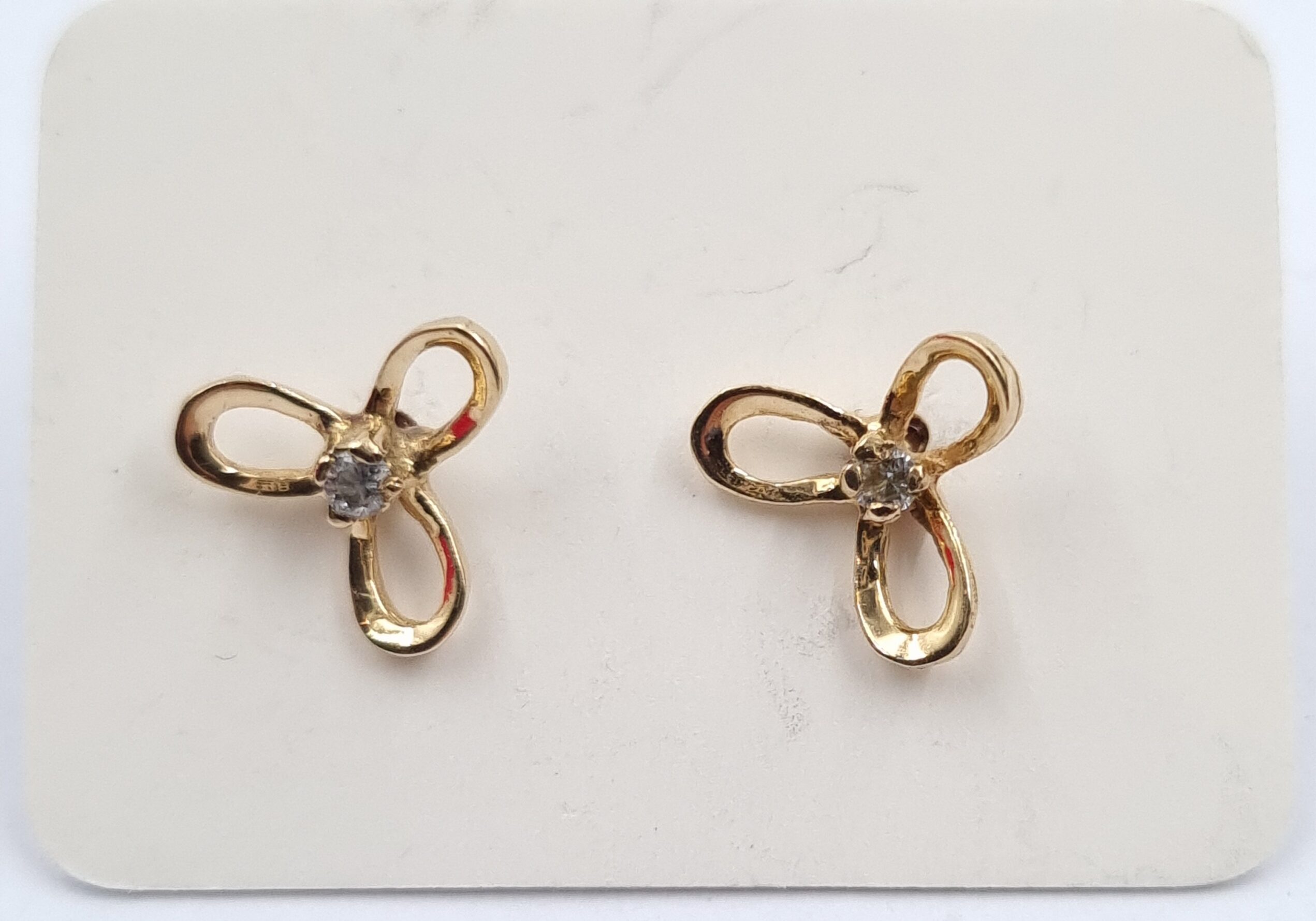 9ct Gold & Diamond Stud Earrings