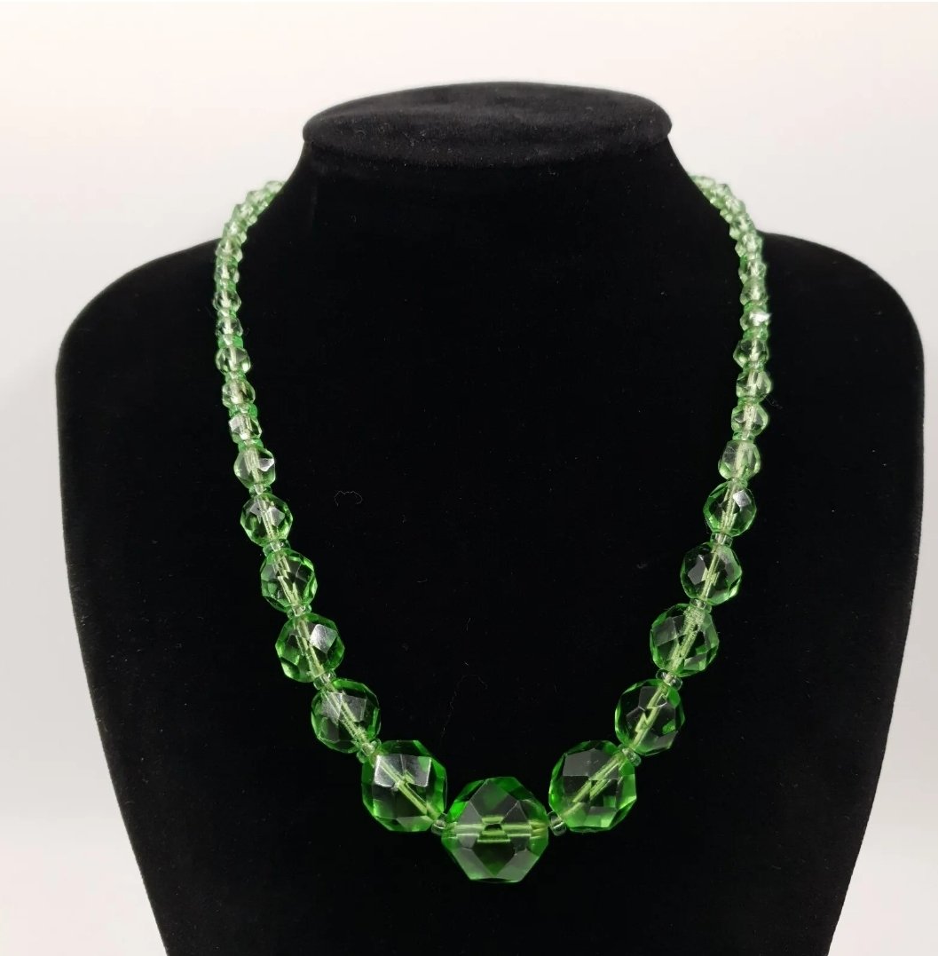 Art Deco Green Faceted Glass Beaded Necklace with UV Glow Uranium Spacers - Image 2