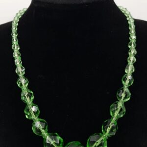 Art Deco Green Faceted Glass Beaded Necklace