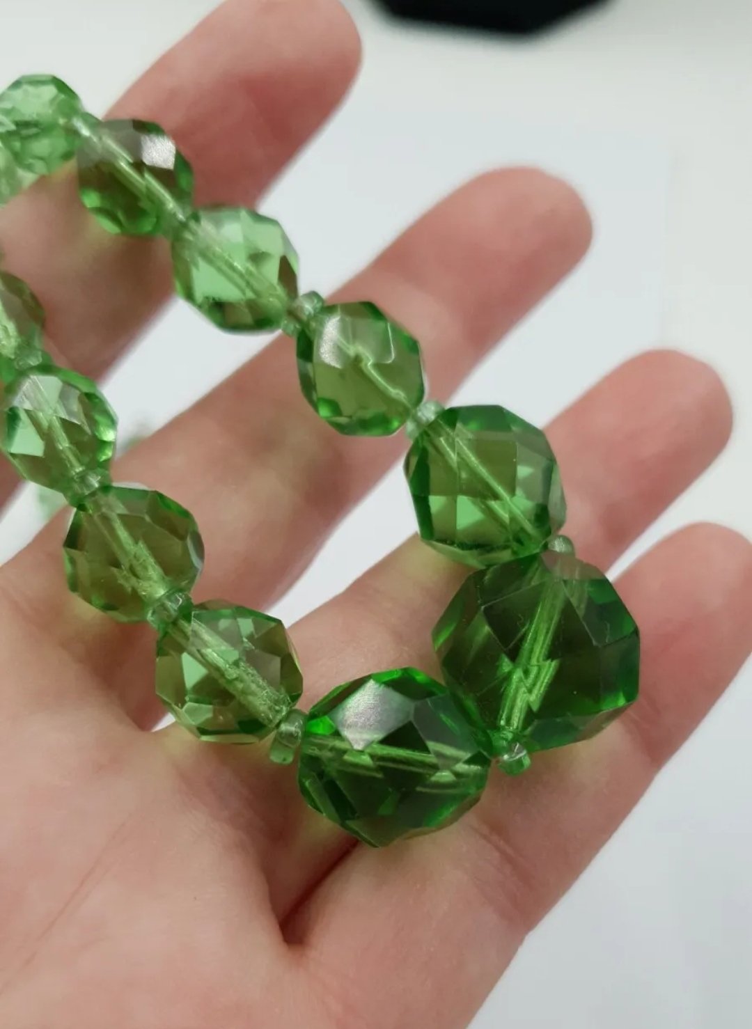 Art Deco Green Faceted Glass Beaded Necklace with UV Glow Uranium Spacers - Image 3