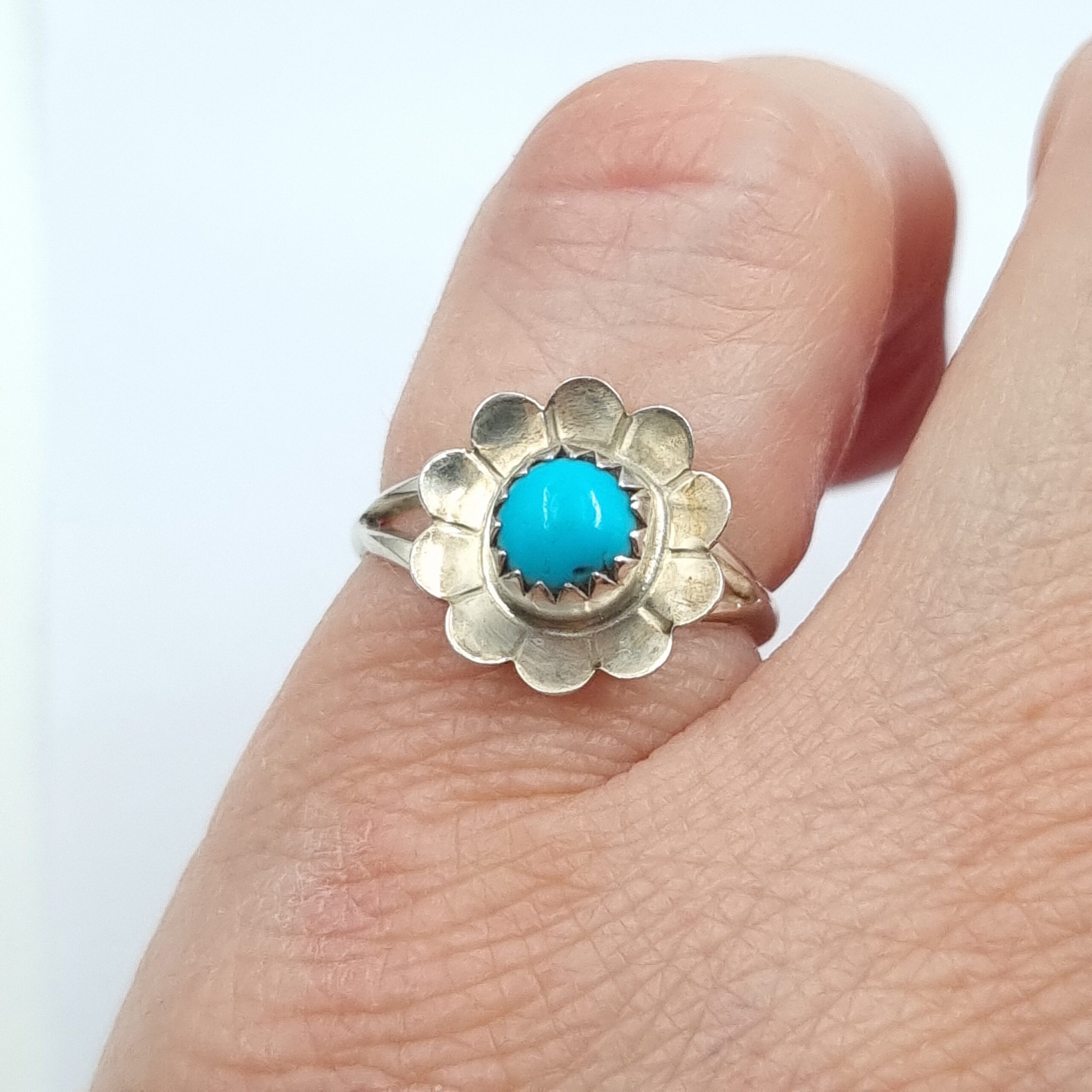 Sterling Silver Turquoise Flower Ring Size H 1/2 (4) - Image 2