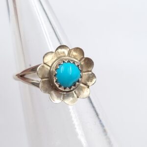 Sterling Silver Turquoise Flower Ring Size H 1/2 (US 4).