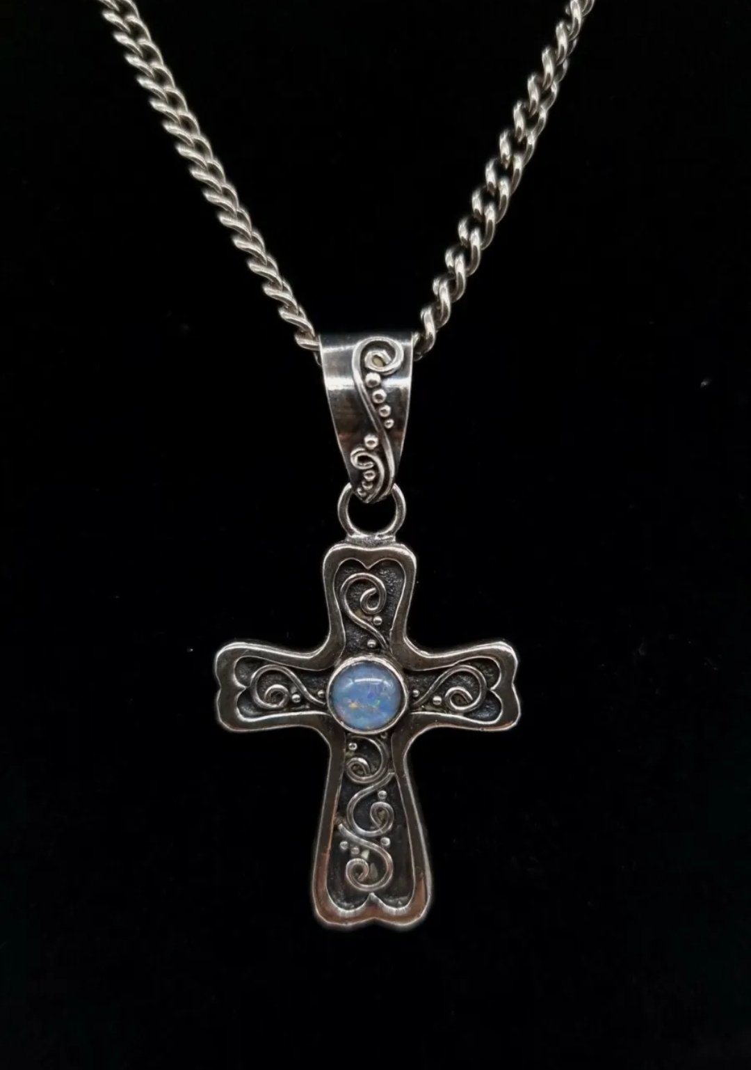 Suarti Opal Cross Pendant