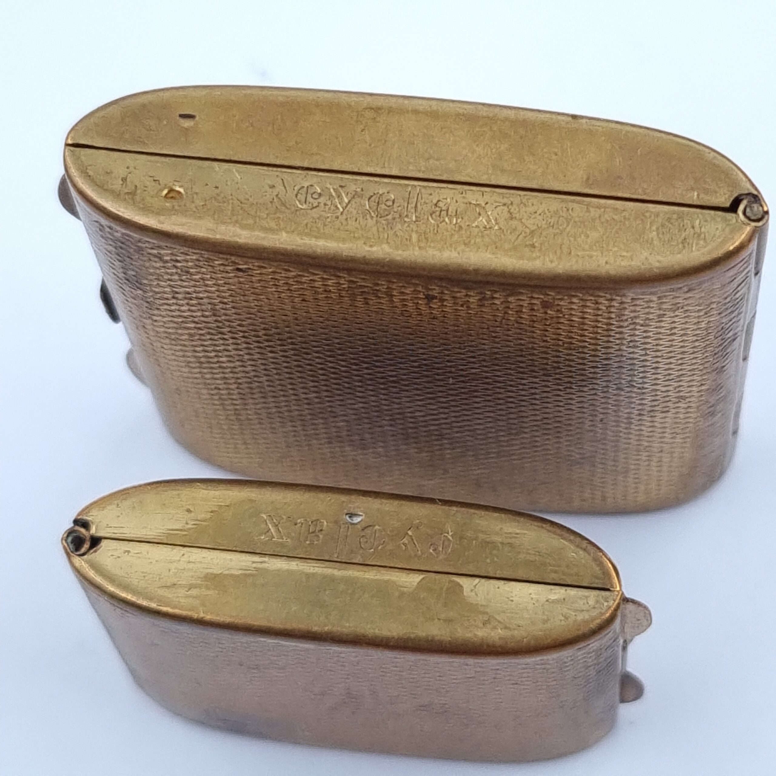 Vintage Cyclax Compact Cases Art Deco C 1930s Rouge & Shadow - Image 4
