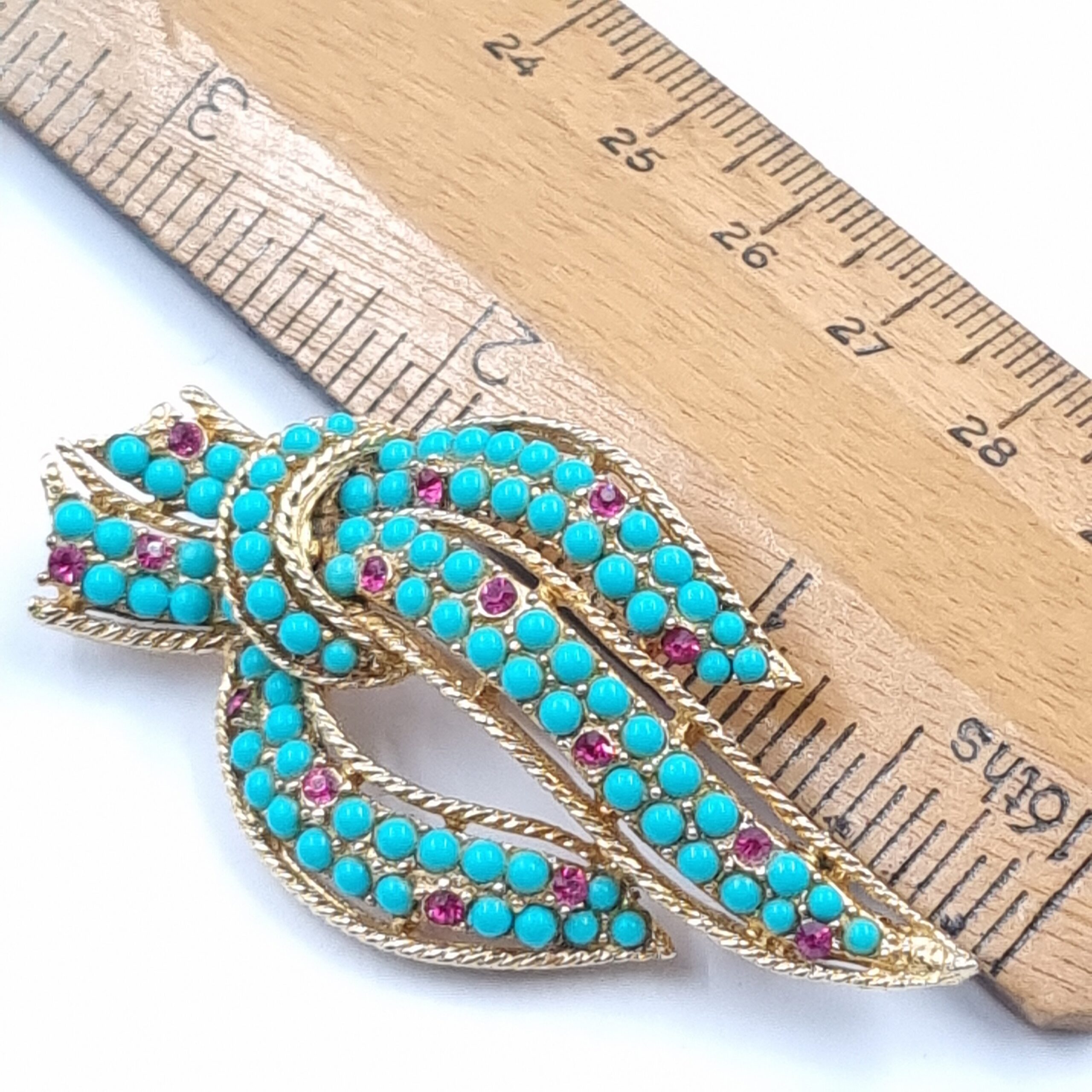 Vintage Kramer Brooch Gold Tone Blue & Pink - Image 5