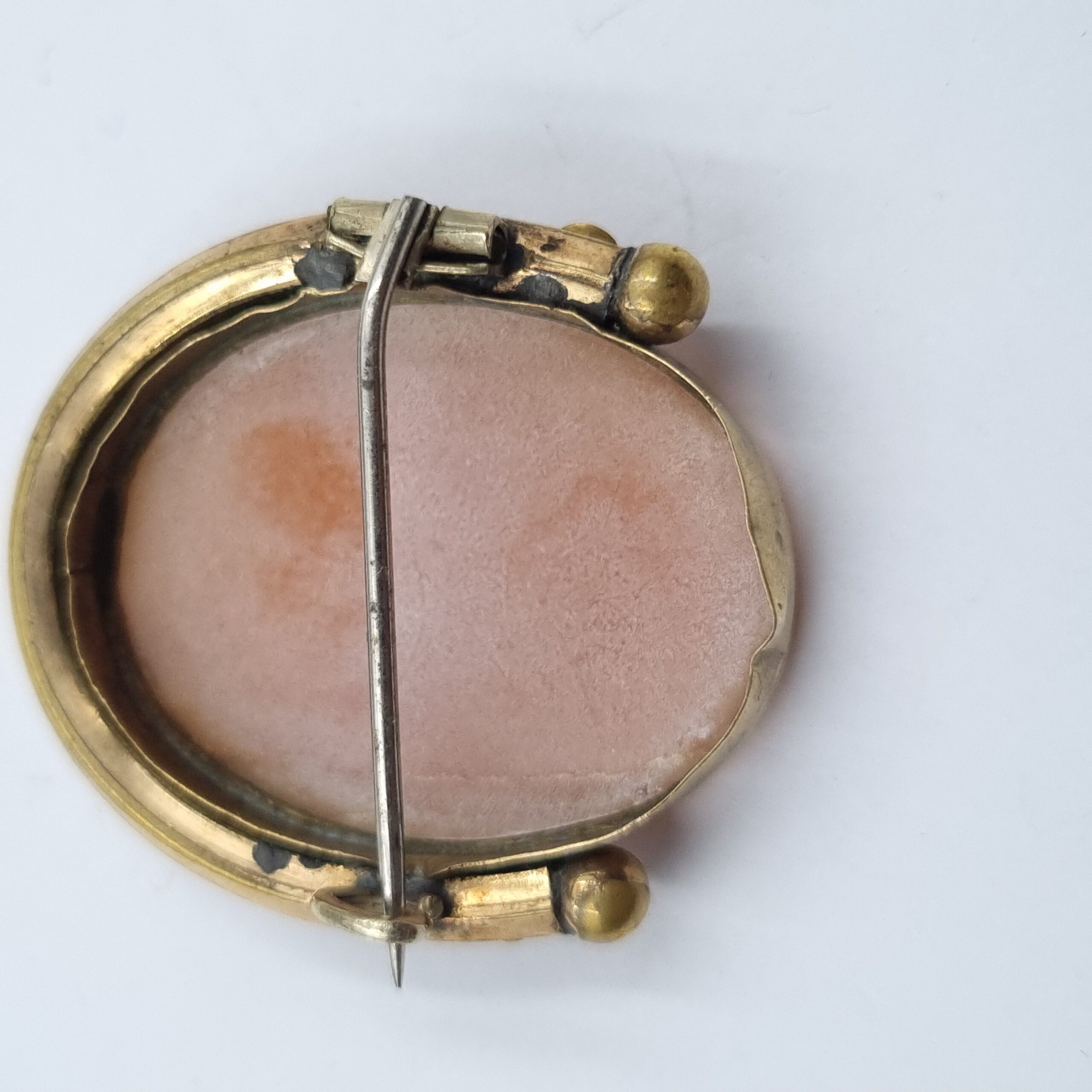 Victorian Cameo Brooch Yellow Metal