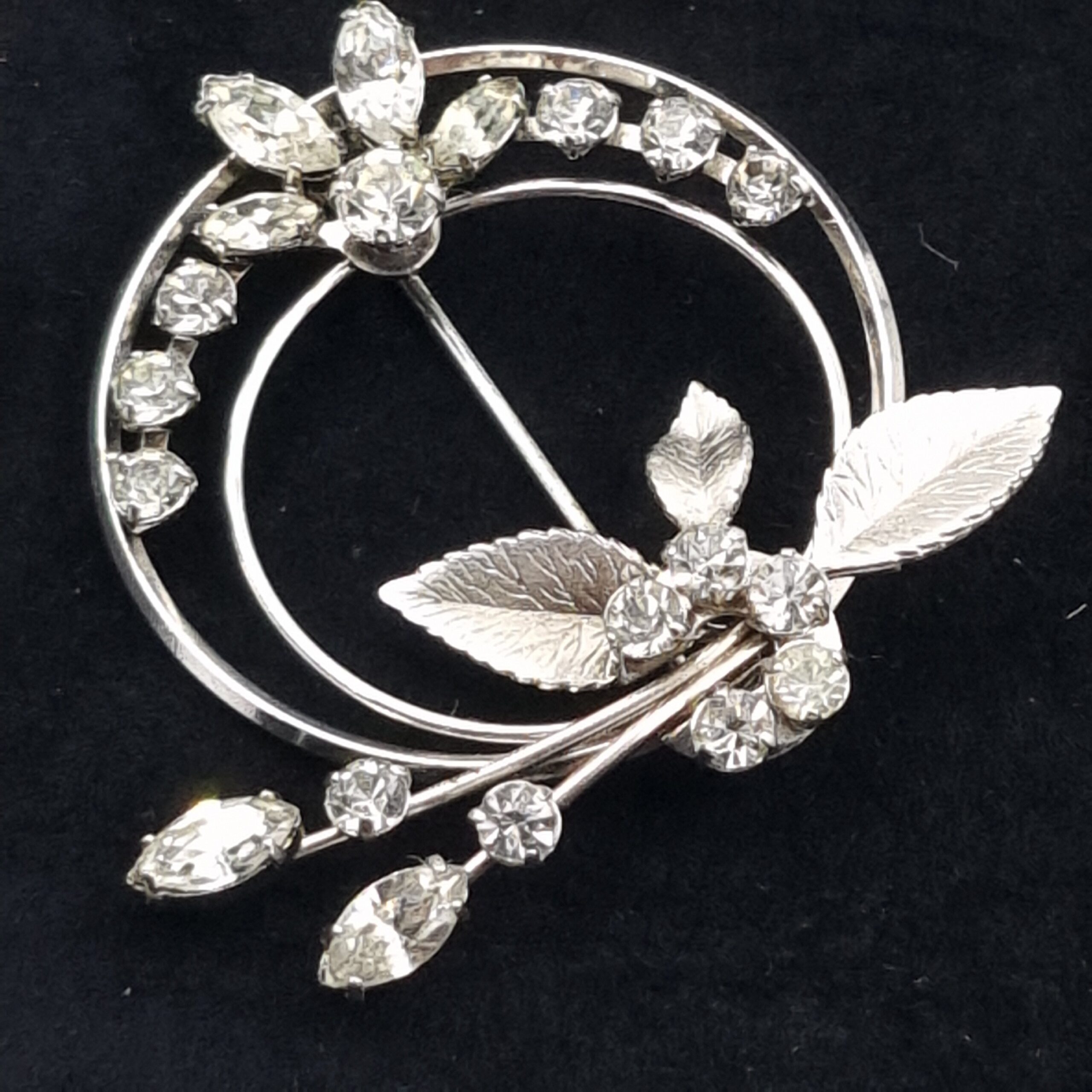 Krementz Vintage Brooch