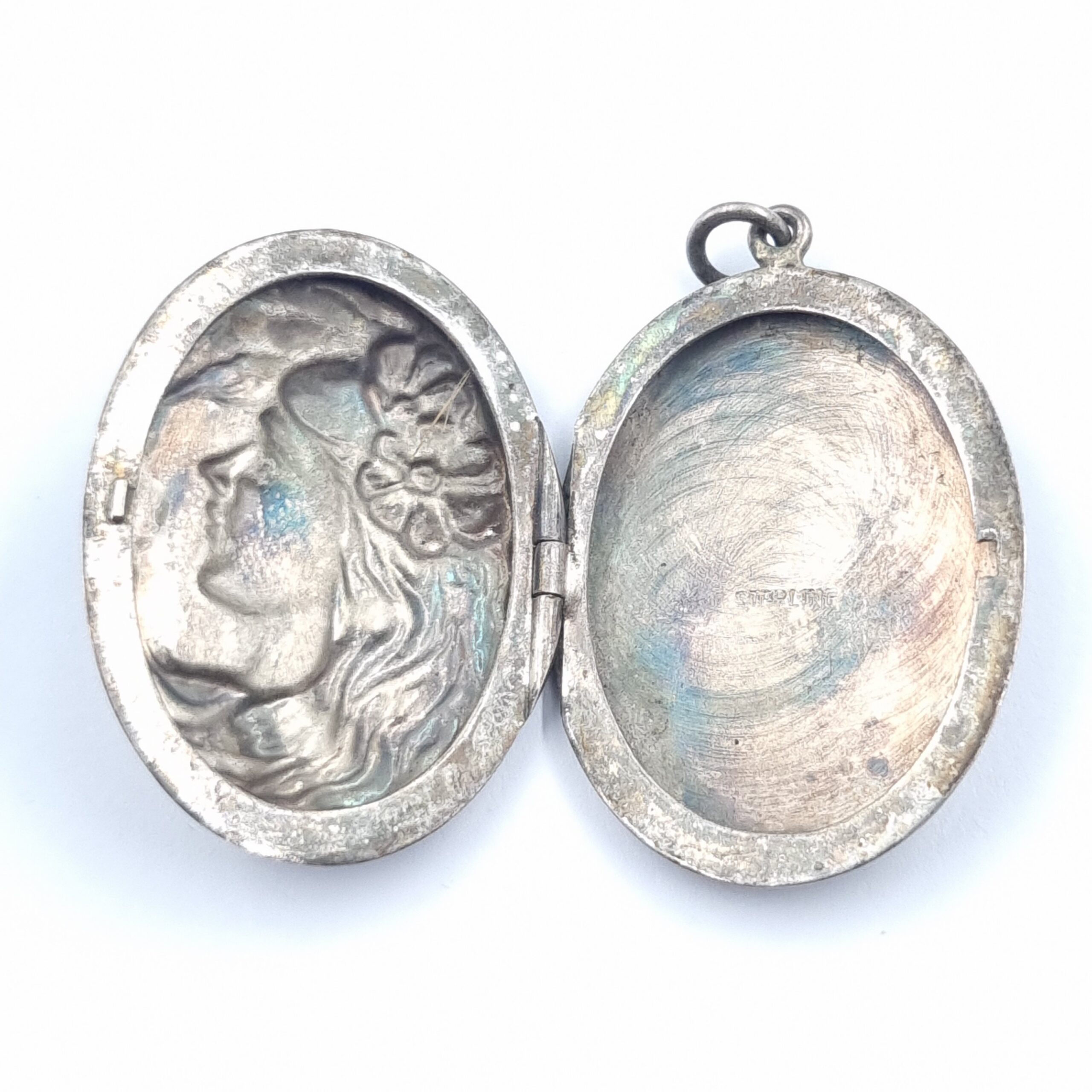 Art Nouveau Sterling Silver Locket Repoussé Lady / Goddess - Image 2