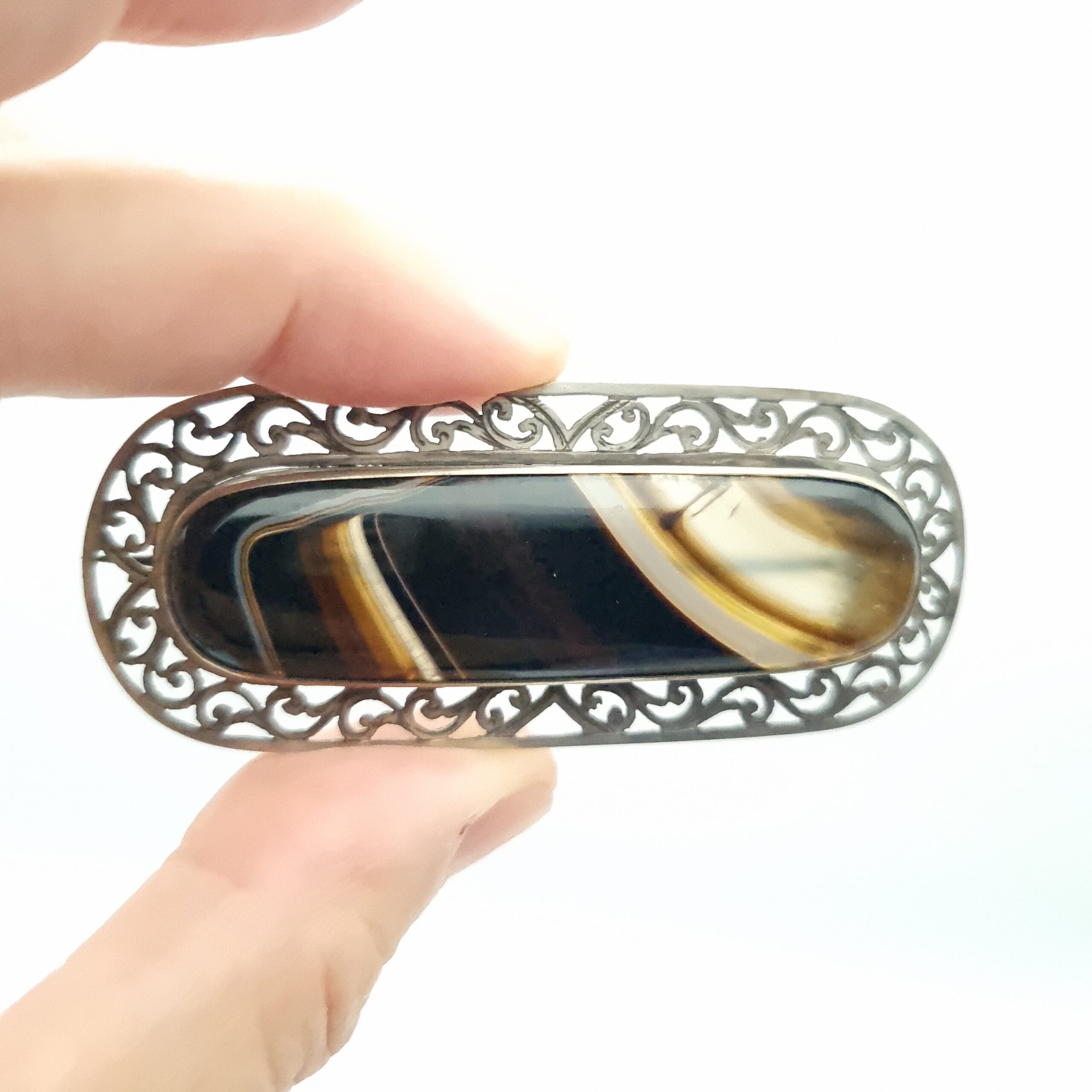 Victorian Banded Agate Brooch in Silver Filigree Mount Oblong - Image 4