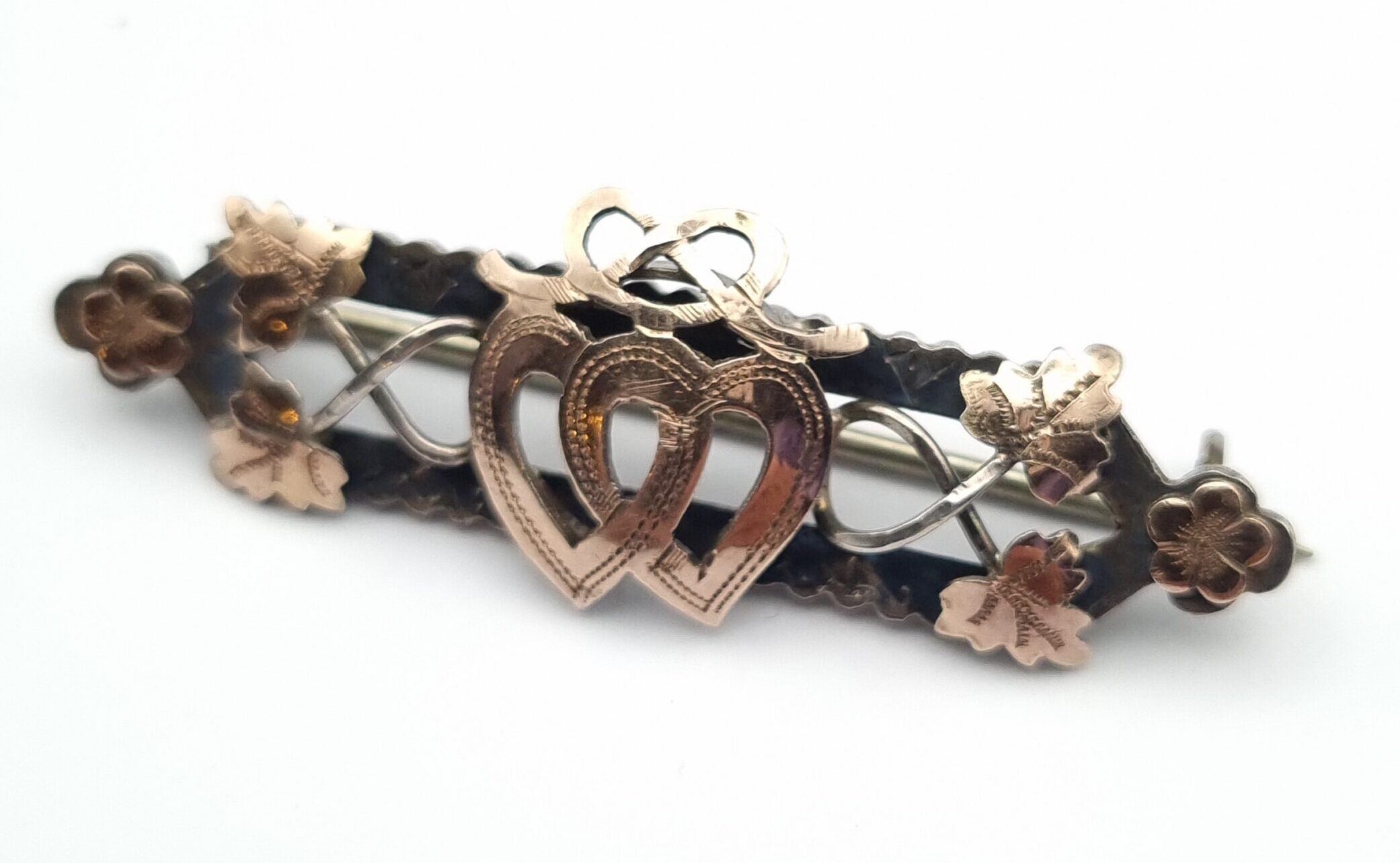 Aesthetic Movement Silver Brooch Entwined Hearts & Forget Me Knots