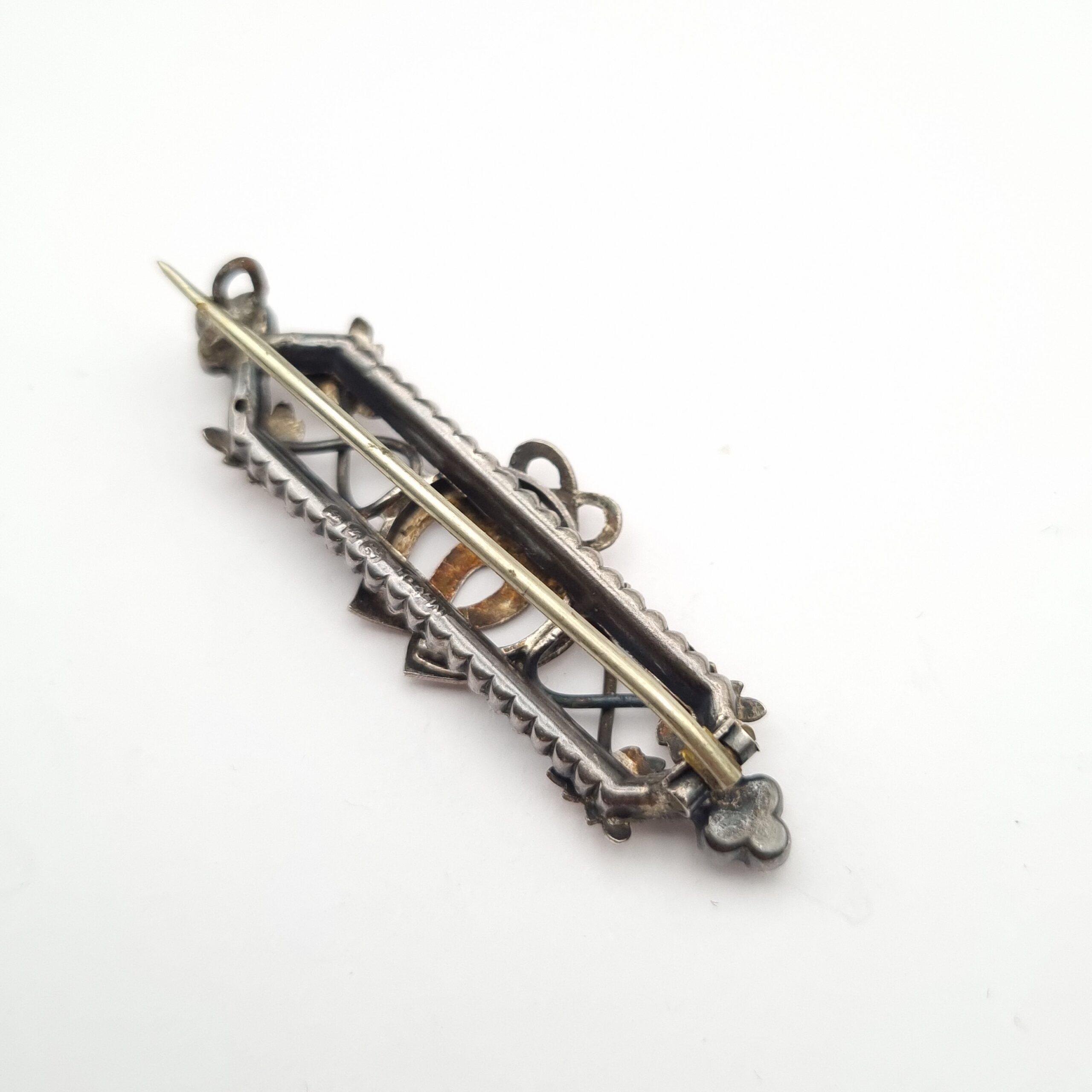 Aesthetic Movement Silver Brooch Entwined Hearts & Forget Me Knots - Image 2