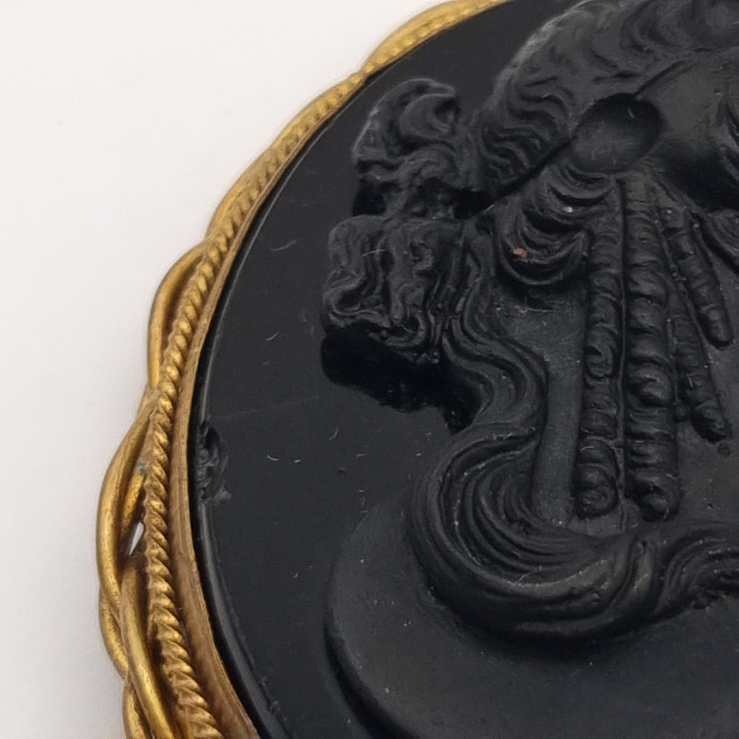 Victorian Black Paté de Verre Cameo Brooch Mourning Jewellery - Image 3