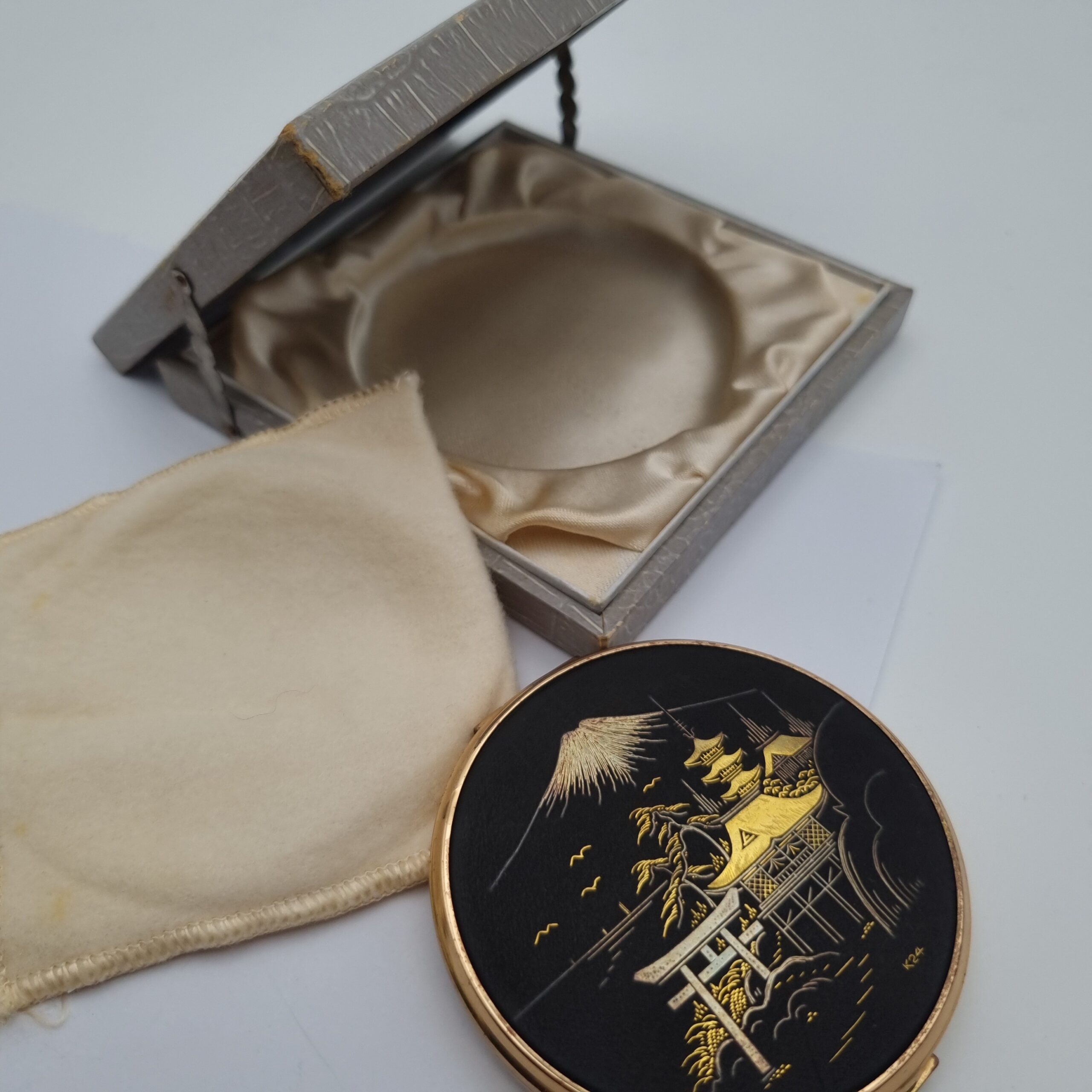 Japanese Shakudo Powder Compact 24K Gold Inlay Fuji Temple - Image 2