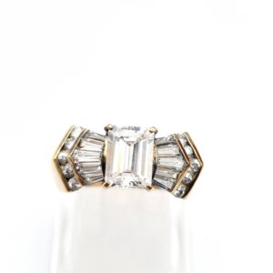 Bob Mackie White Lies Ring by Franklin Mint Size R 8.5 Sterling Silver Gilt