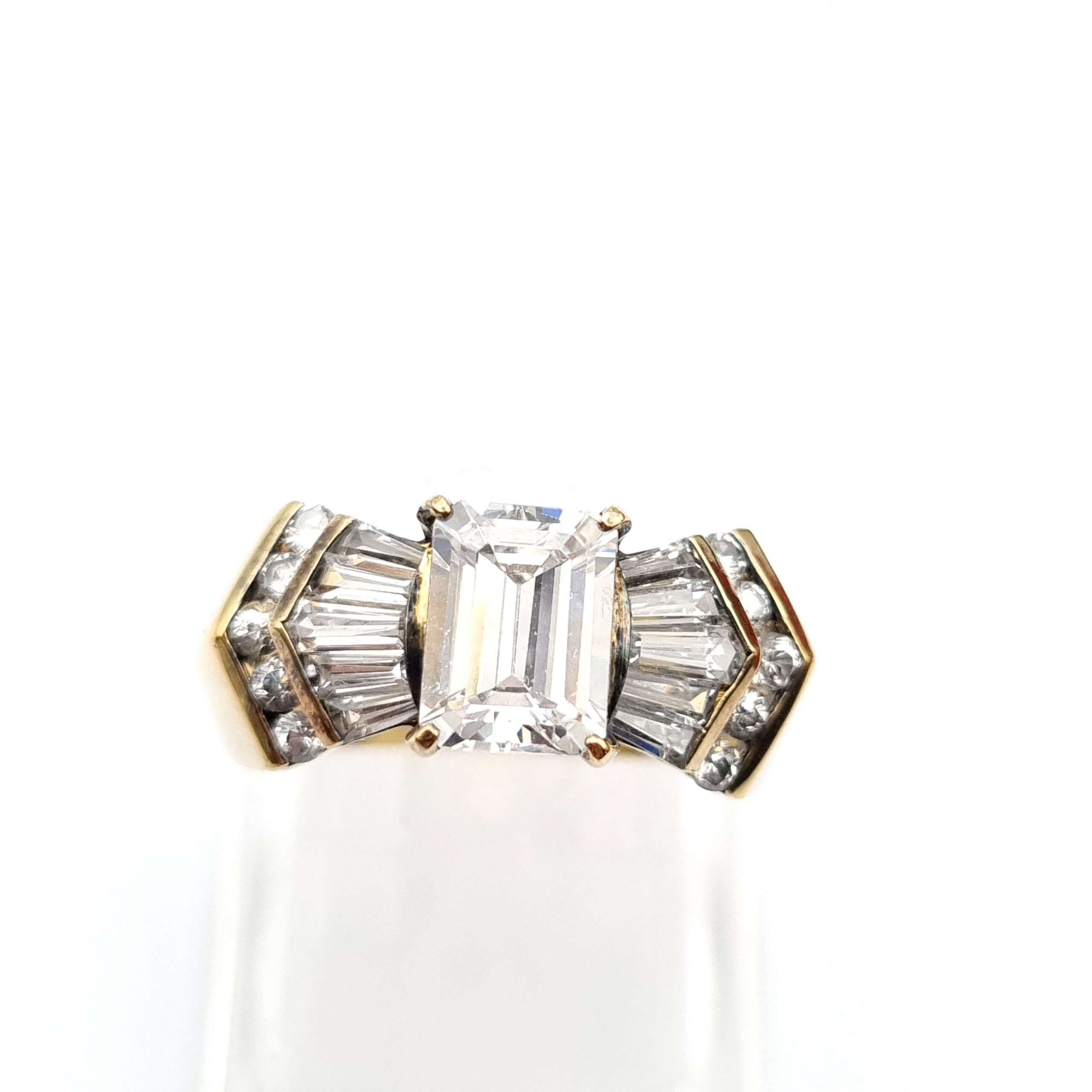 Bob Mackie White Lies Ring by Franklin Mint Size R 8.5 Sterling Silver Gilt