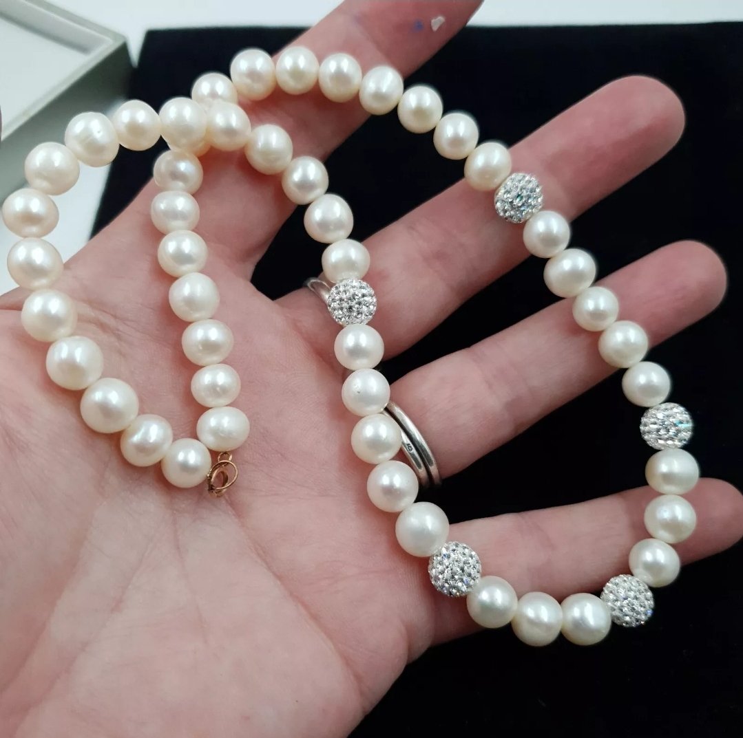 Cultured Pearl Necklace 9ct Gold Clasp Pavé Crystal Detail Boxed - Image 4