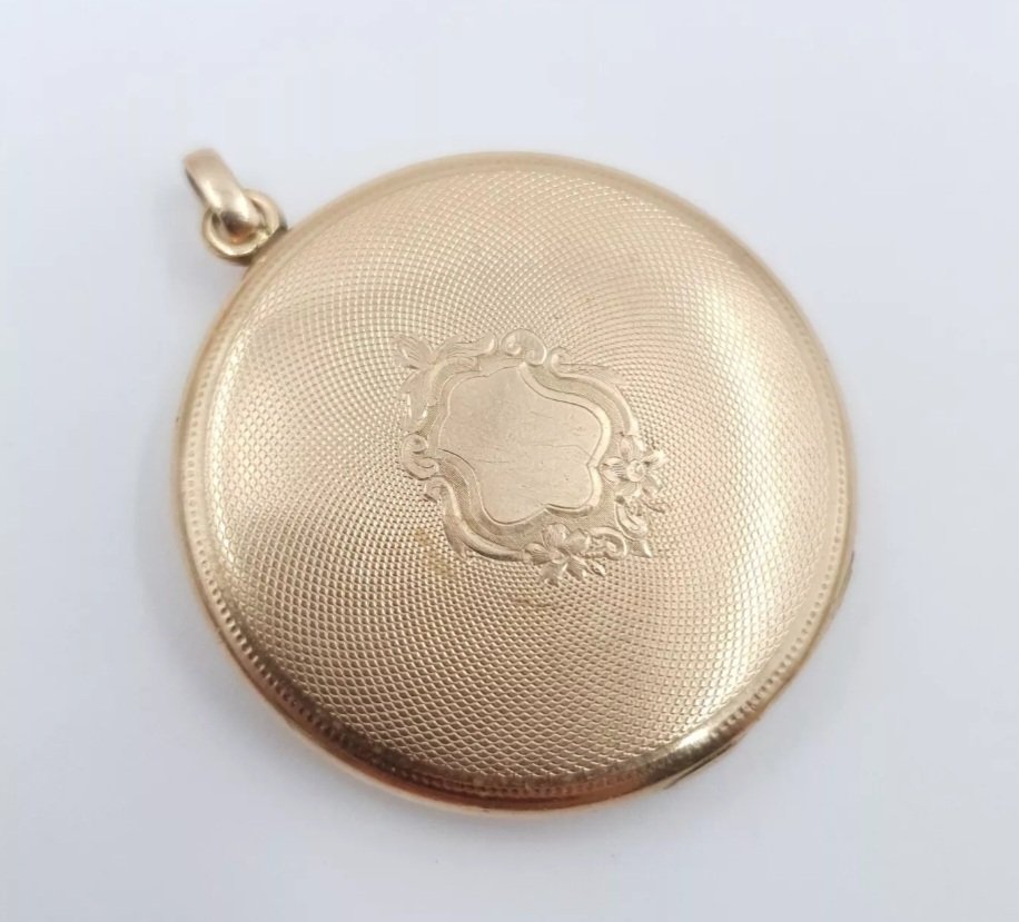 Elgin Gold Filled Locket Engine Turned