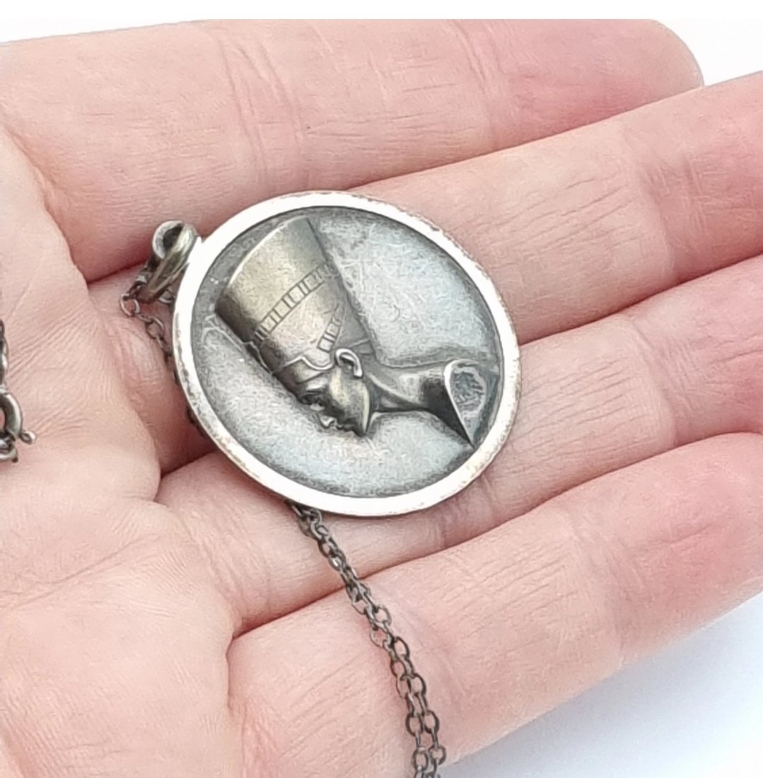 Vintage Sterling Silver Nefertiti Pendant Necklace
