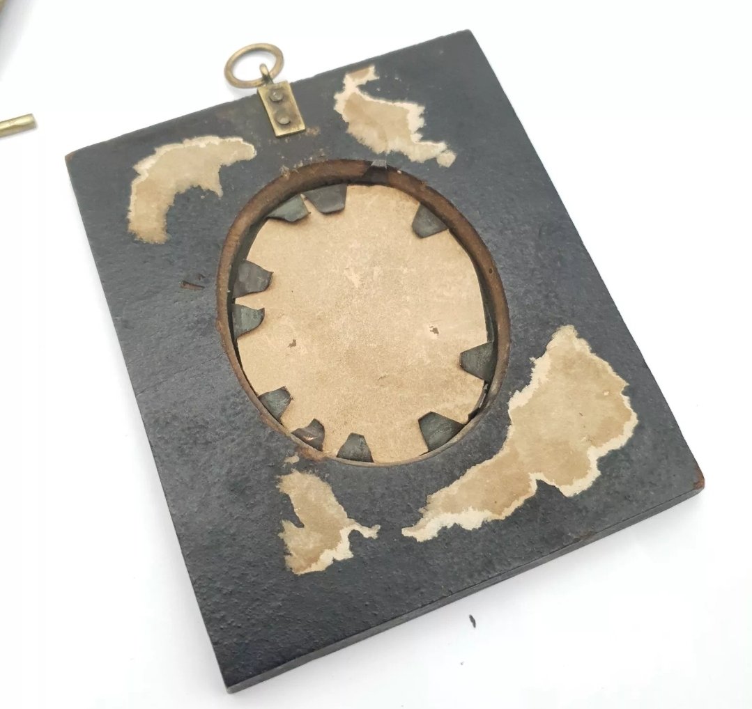 Antique Silhouette Portrait of a Lady with painted details - Image 2